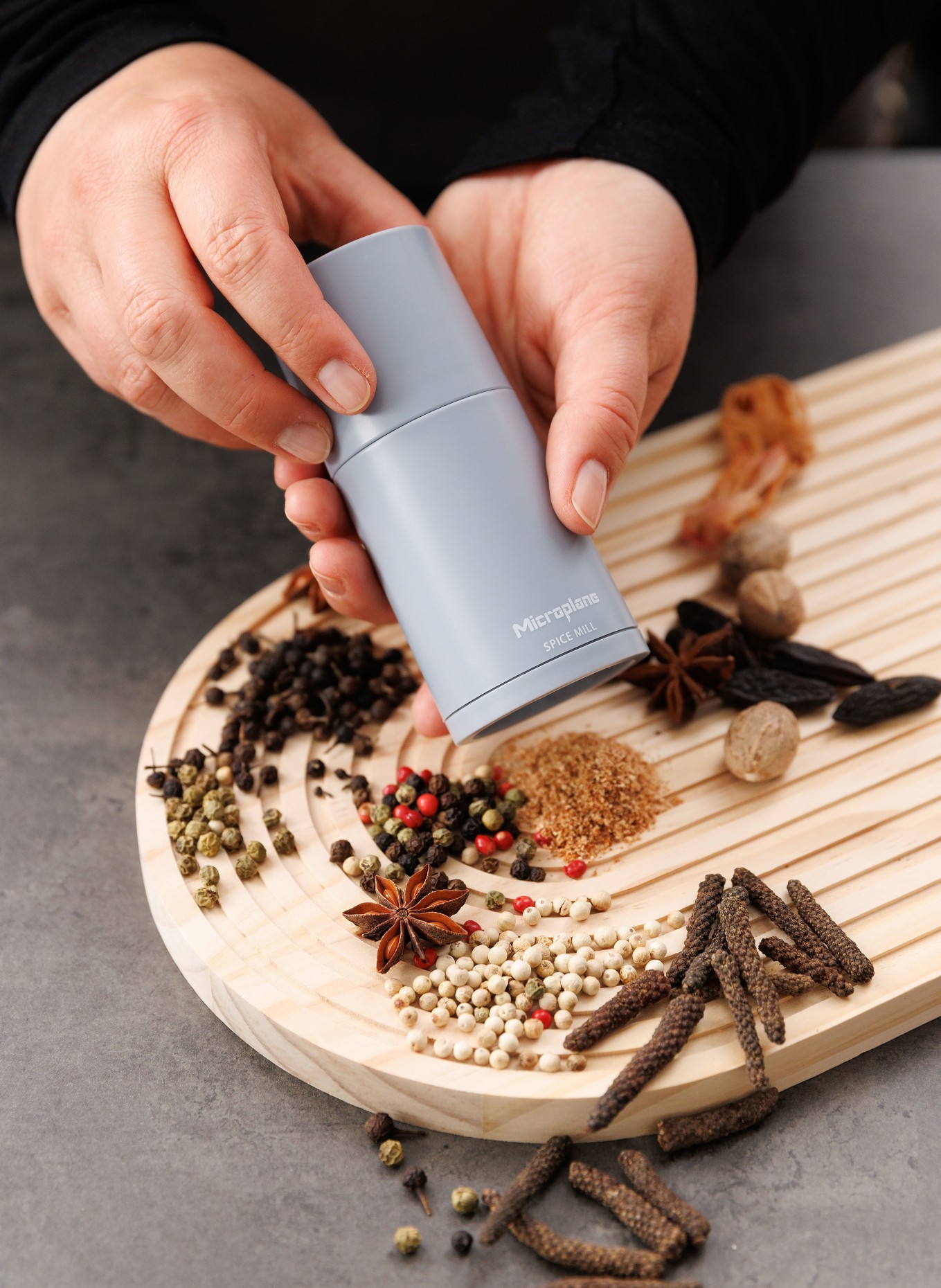 Microplane Gewürzmühle: BLAUGRAU