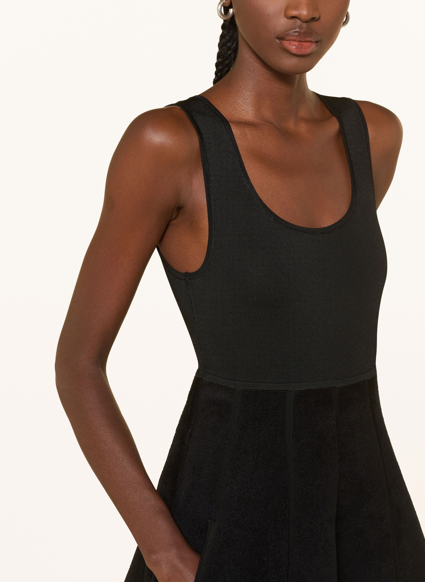 maje Set: Strickjacke und Strickkleid: SCHWARZ