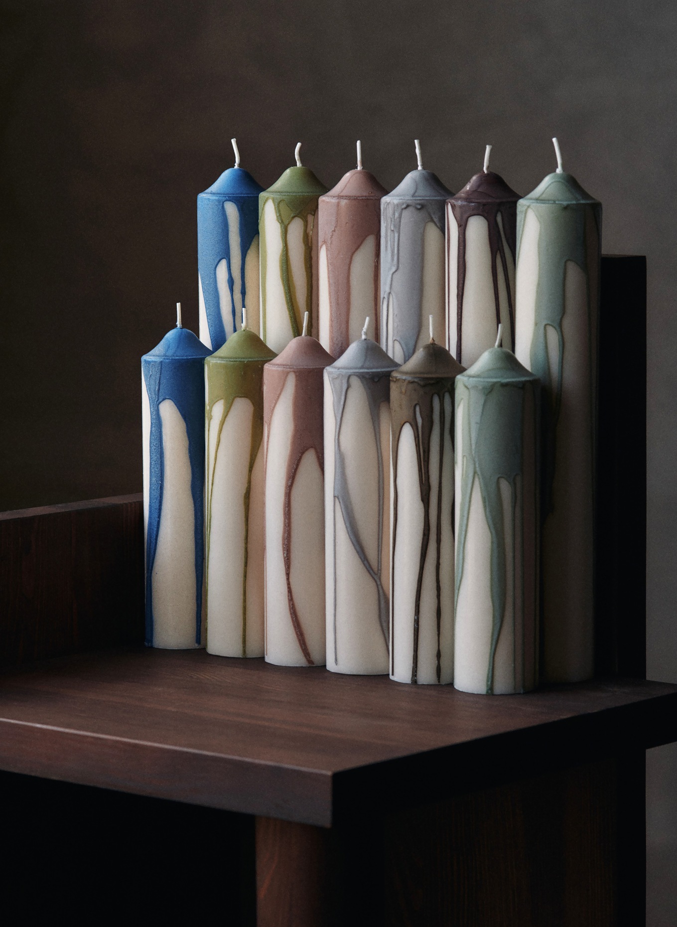 Ferm LIVING DRYP stick candle: WHITE / DARK BLUE