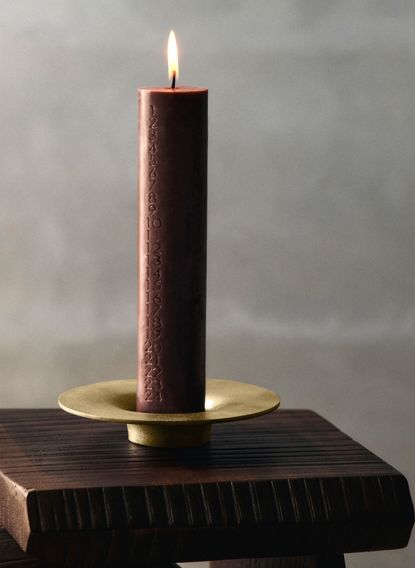 Ferm LIVING Świecznik SOOTHE: ZŁOTY