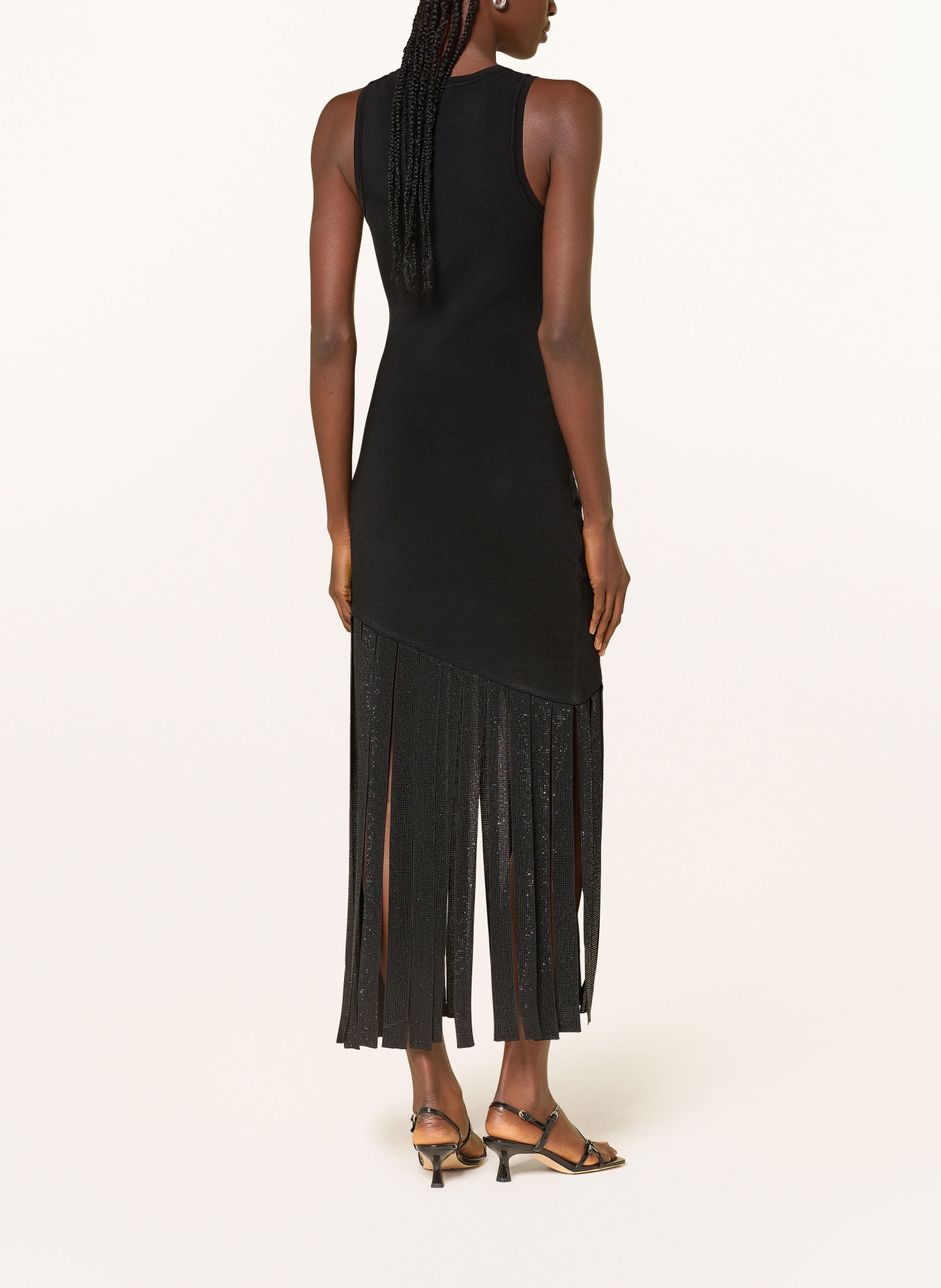 SANDRO Strickkleid mit Schmucksteinen: SCHWARZ