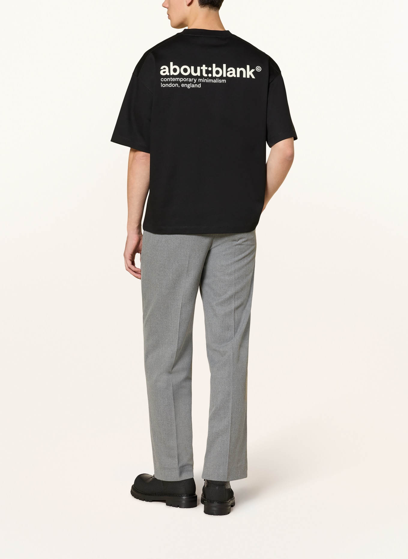 about:blank T-Shirt: SCHWARZ