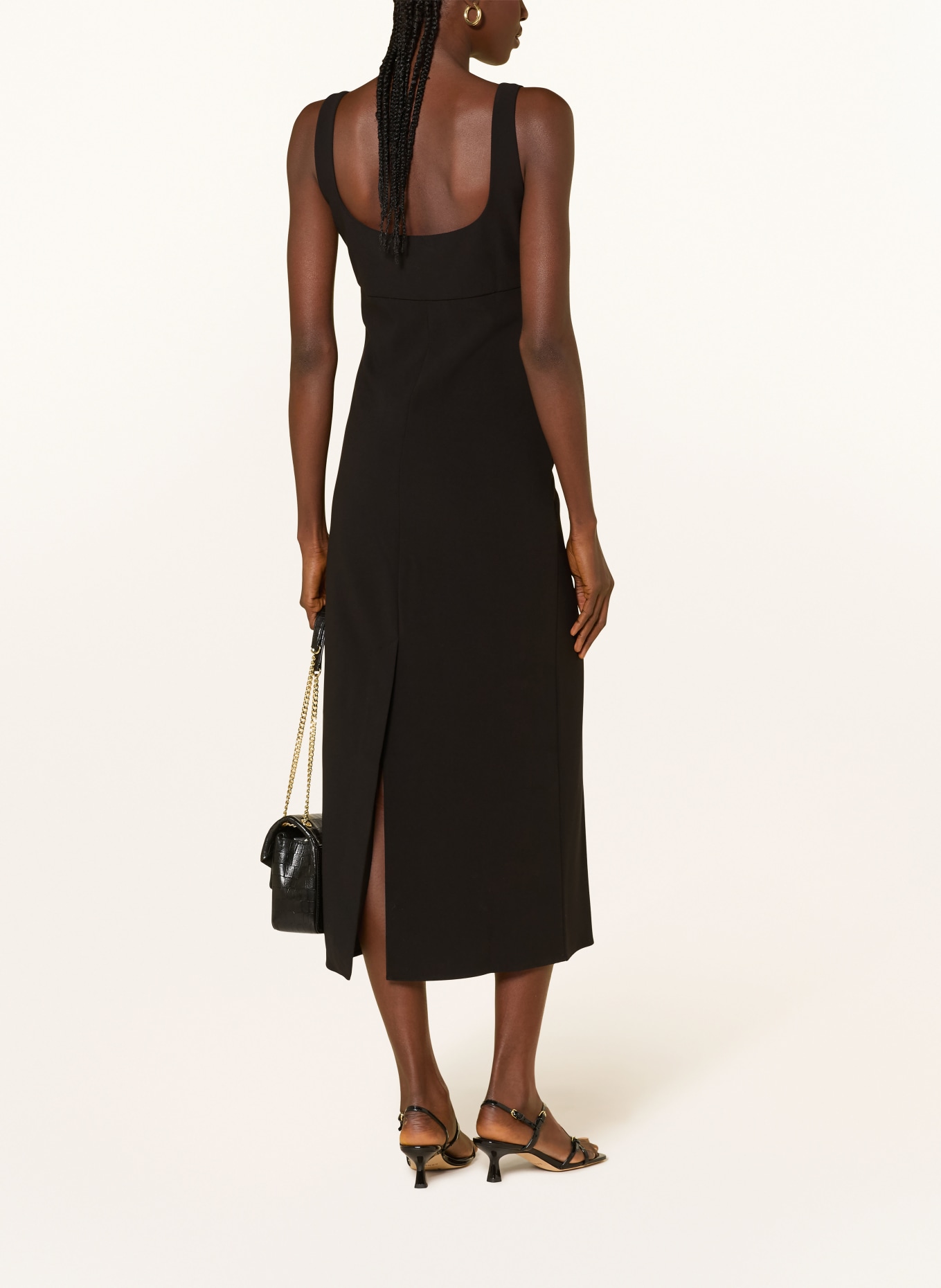 SANDRO Kleid mit Cut-out und Schmucksteinen: SCHWARZ / SILBER