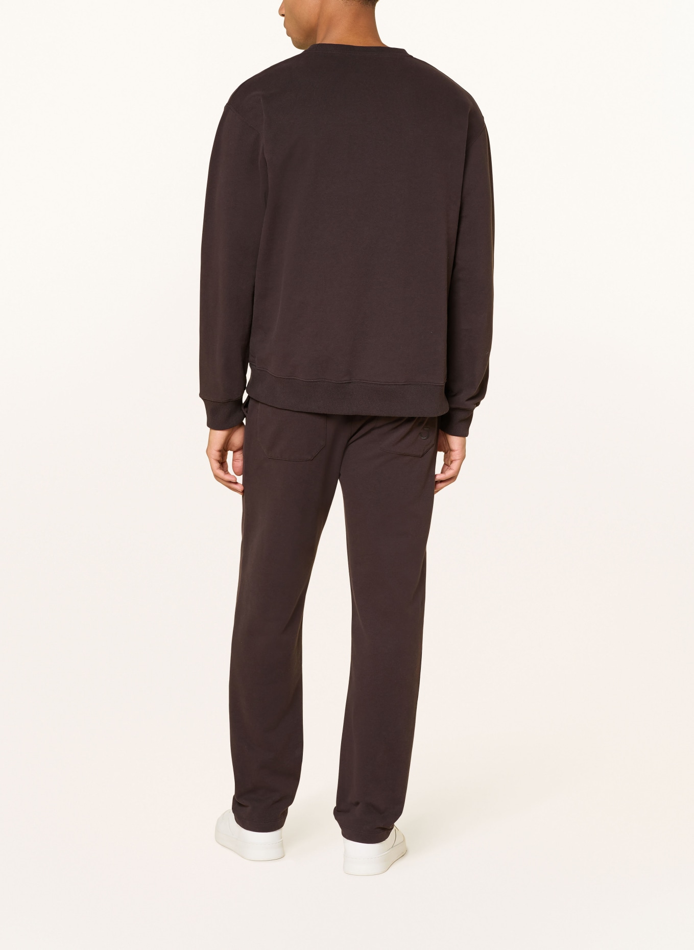 Juvia sweatpants: DARK BROWN
