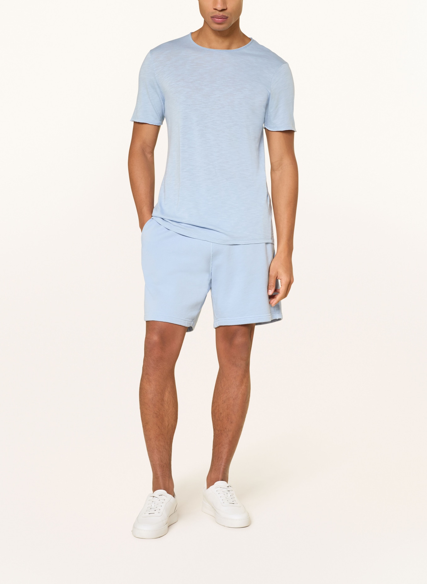 Juvia T-Shirt: HELLBLAU