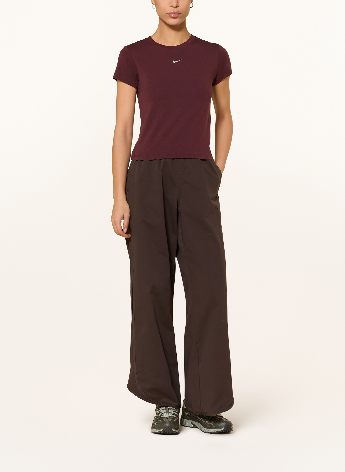 Nike T-Shirt: DUNKELROT