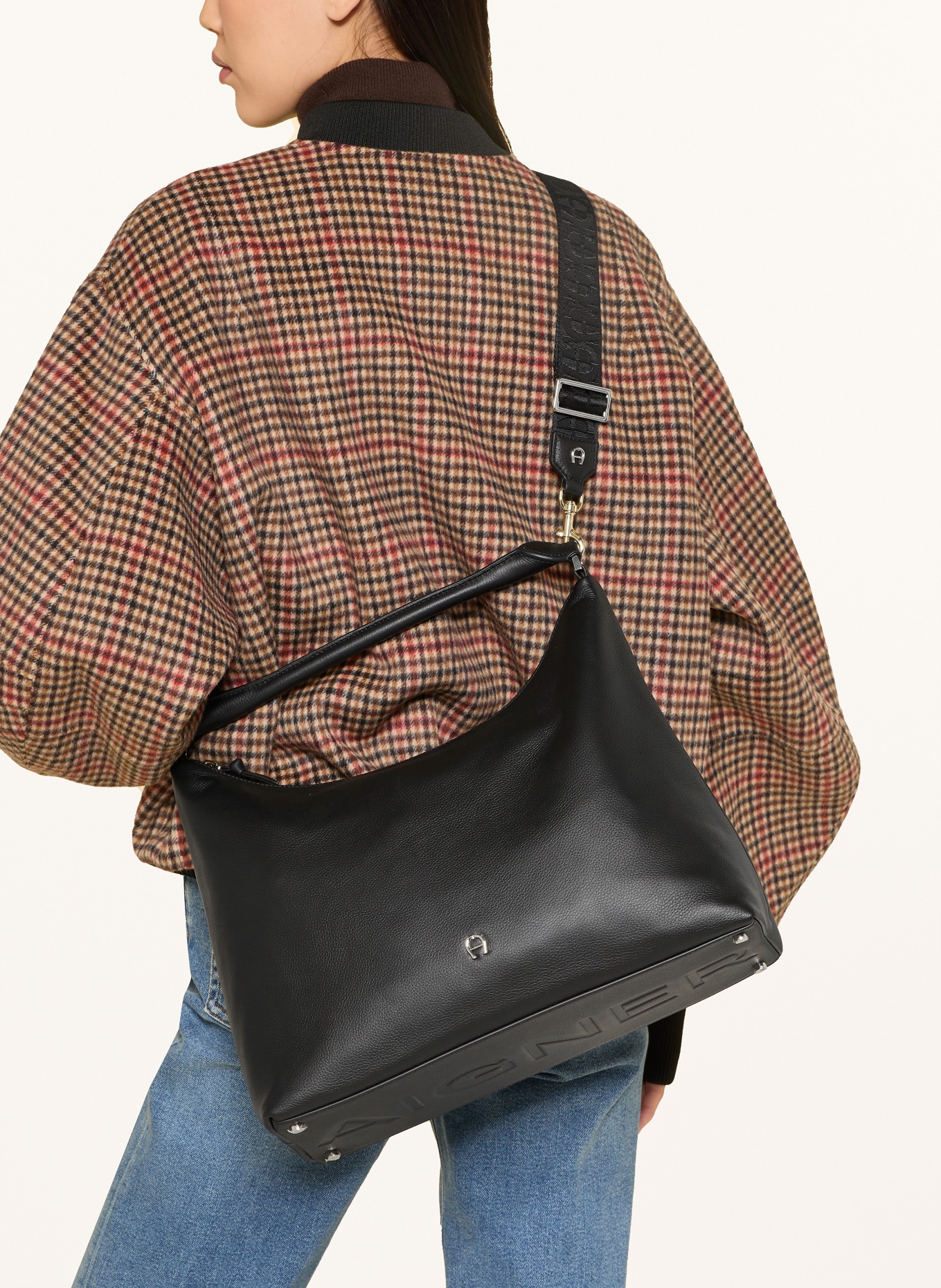 AIGNER Handtasche MEDIUM: SCHWARZ / GOLD