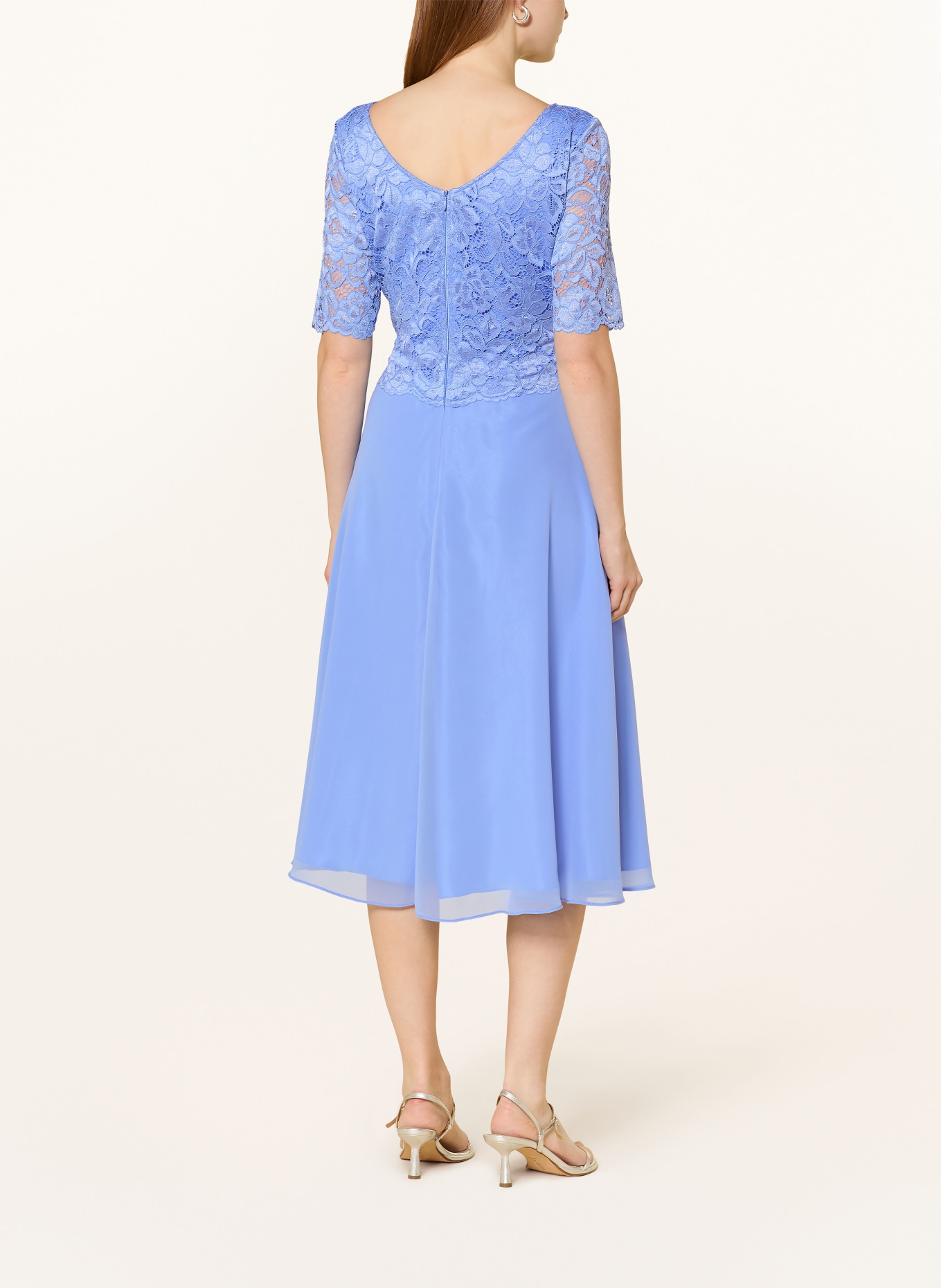 Vera Mont Cocktailkleid: HELLBLAU