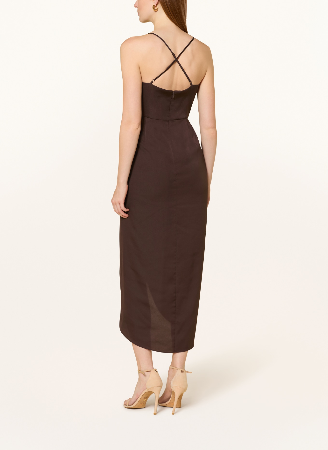 V by Vera Mont Saténové koktejlové šaty: TMAVĚ HNĚDÁ