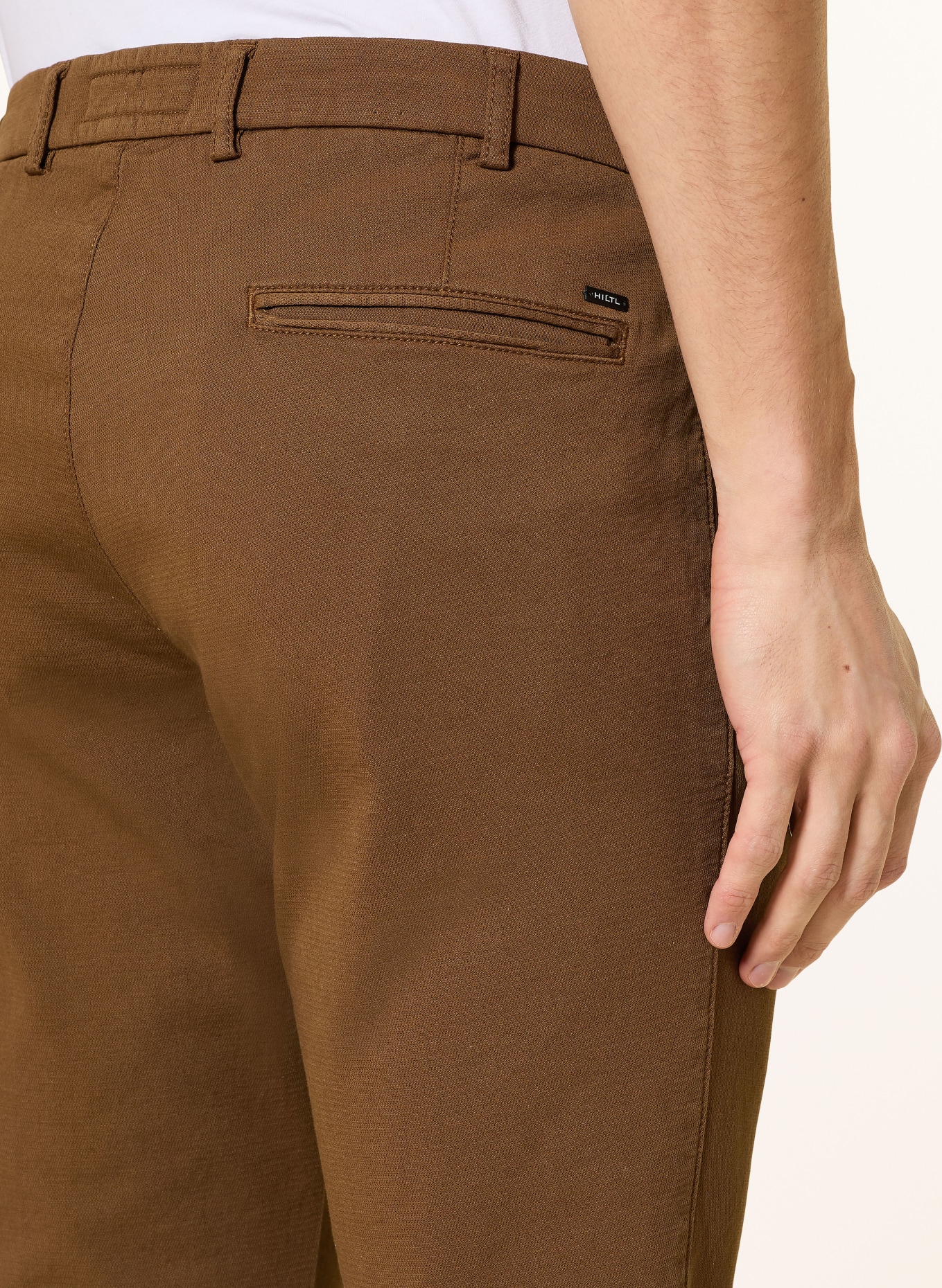 HILTL Chino Slim Fit: COGNAC