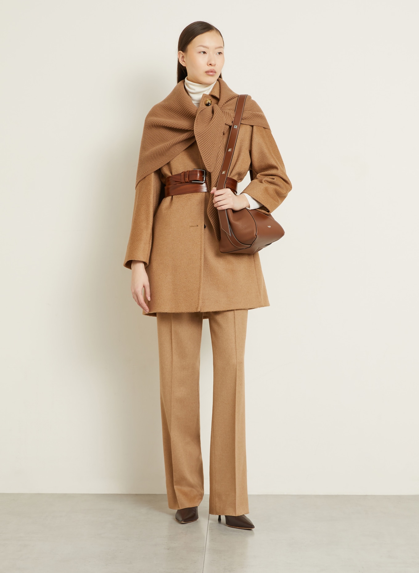 Max Mara Sac à bandoulière MMBUCKETS: COGNAC