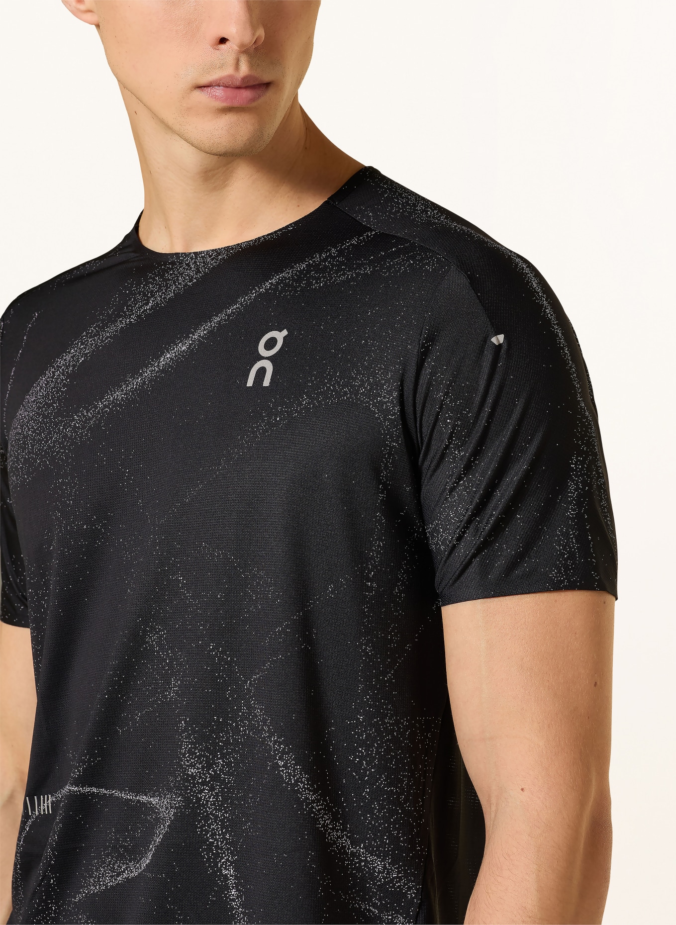 On Koszulka do biegania PERFORMANCE-T LUMOS: CZARNY