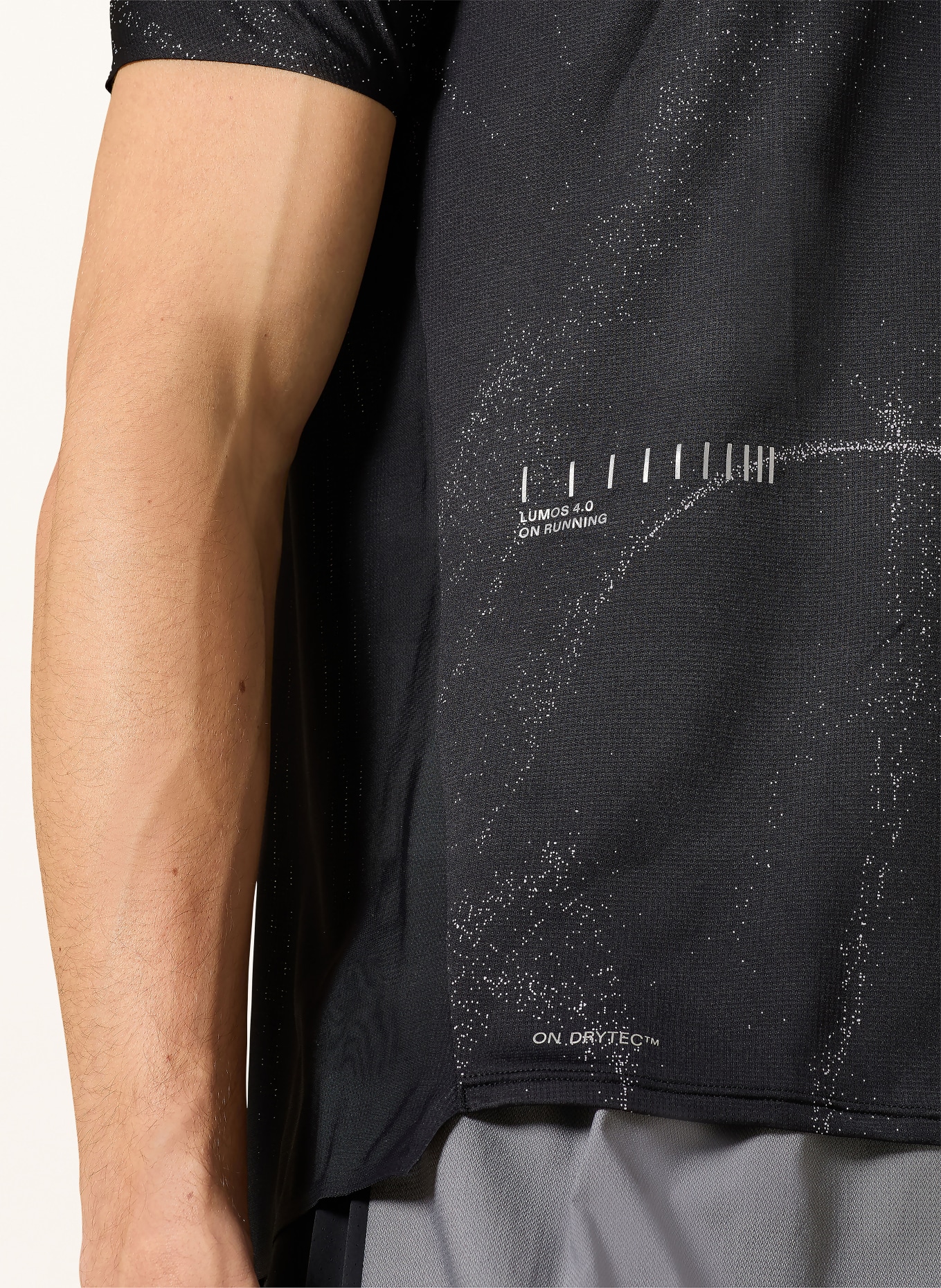 On Koszulka do biegania PERFORMANCE-T LUMOS: CZARNY