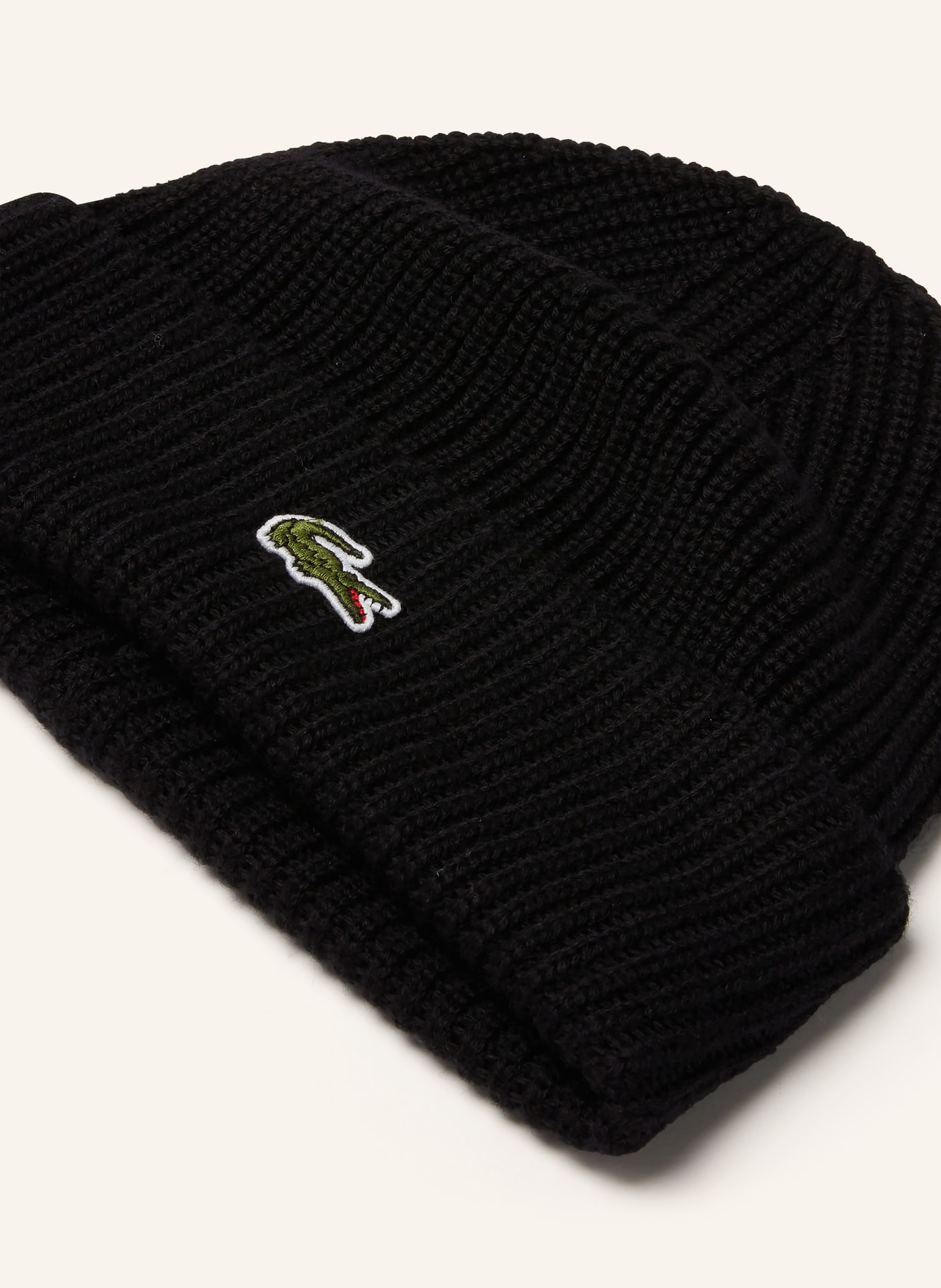 LACOSTE čepice: ČERNÁ