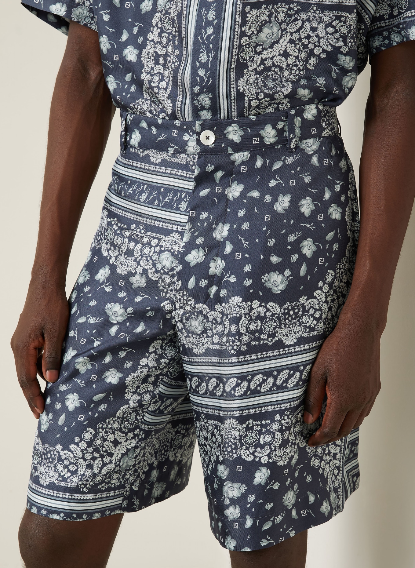 FENDI silk shorts: BLUE / WHITE