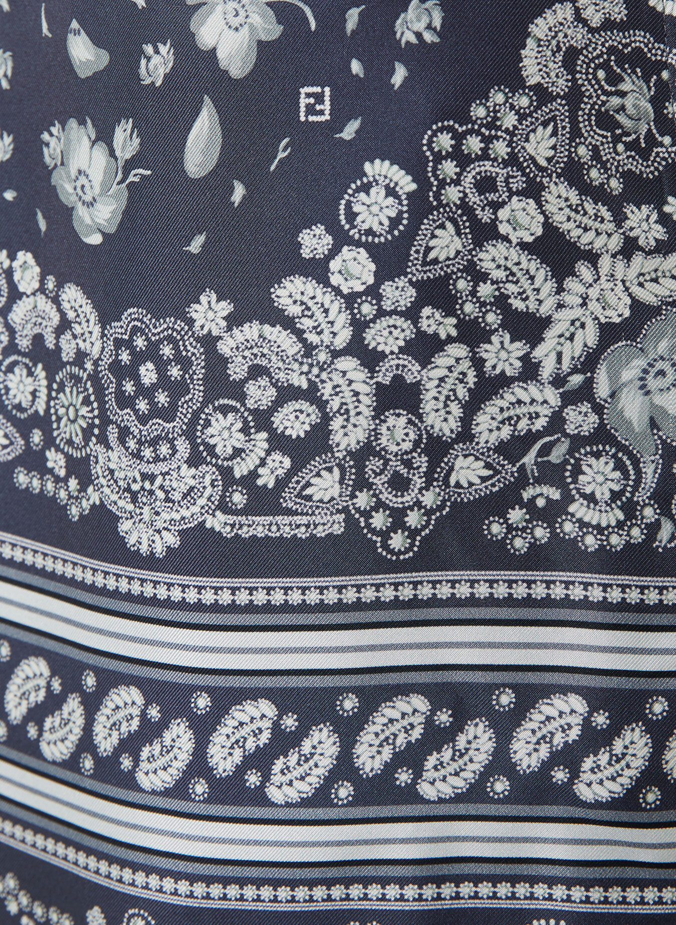 FENDI silk shorts: BLUE / WHITE