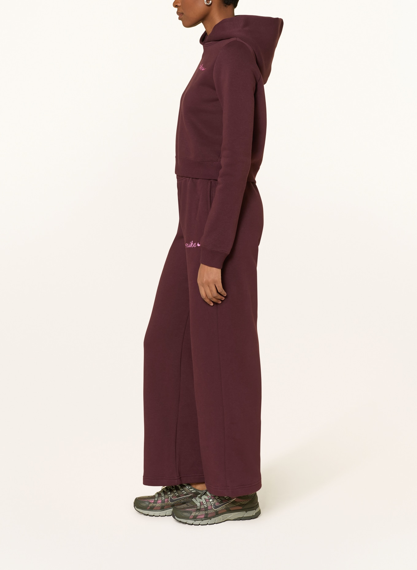 Nike Hoodie: DUNKELROT