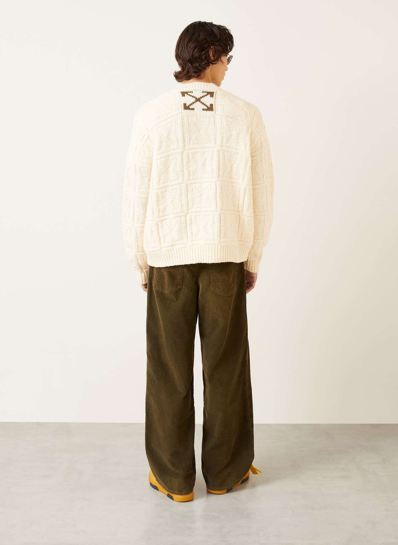 Off-White Pullover: CREME
