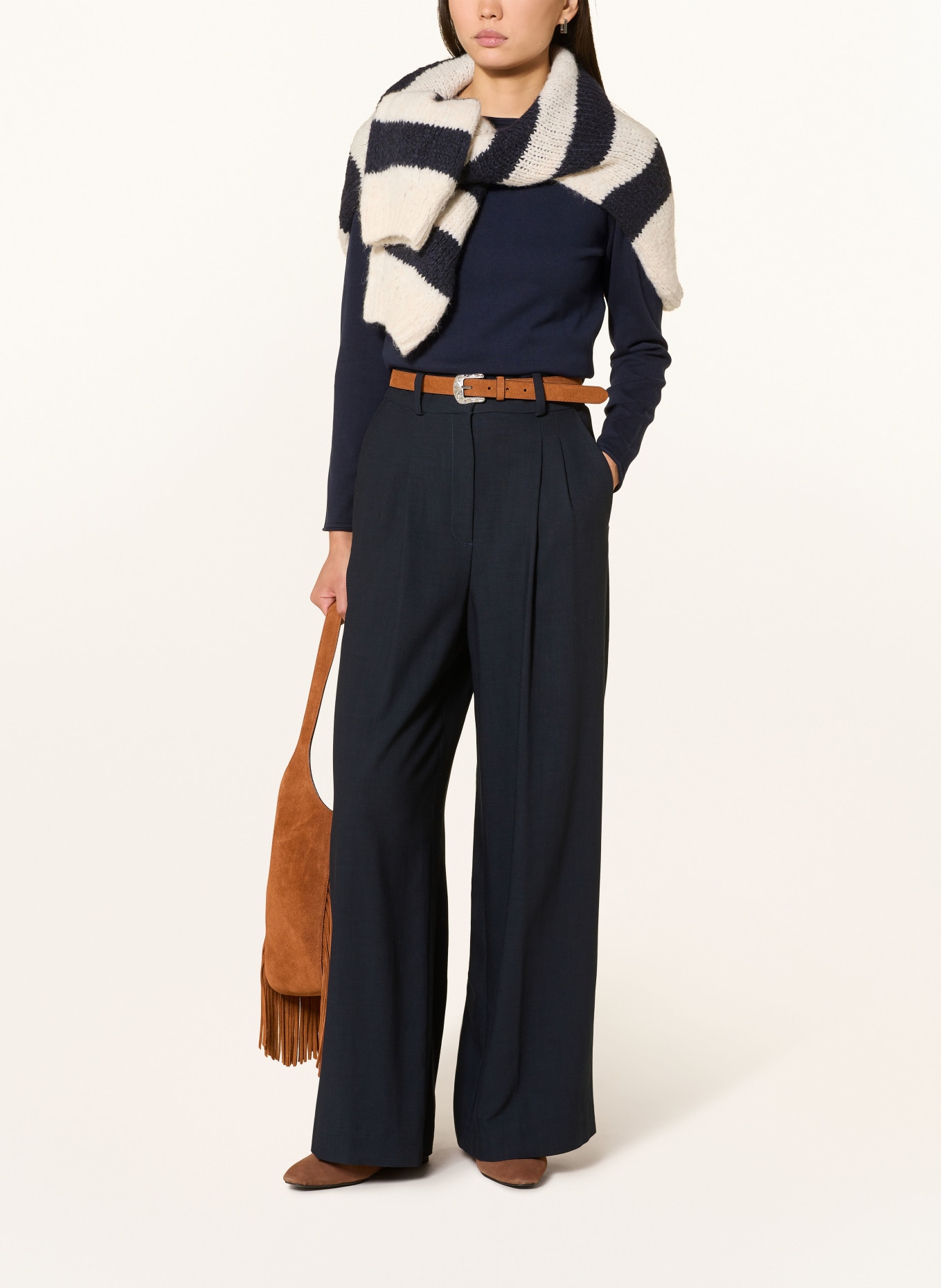 darling harbour Pullover: NAVY