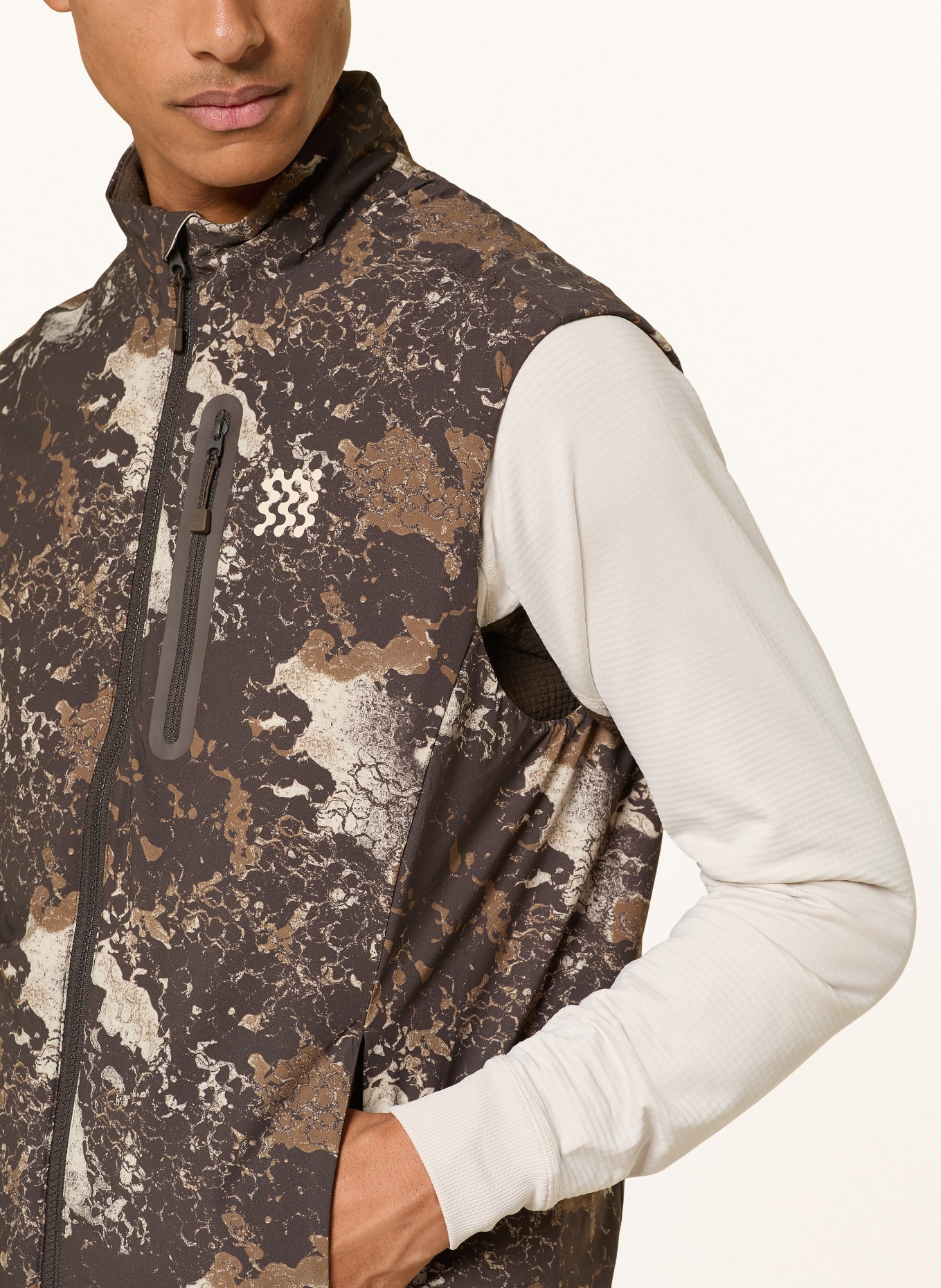 MANORS Kamizelka funkcjonalna WOODLAND COURSE: CIEMNOBRĄZOWY / BRĄZOWY / BEŻOWY