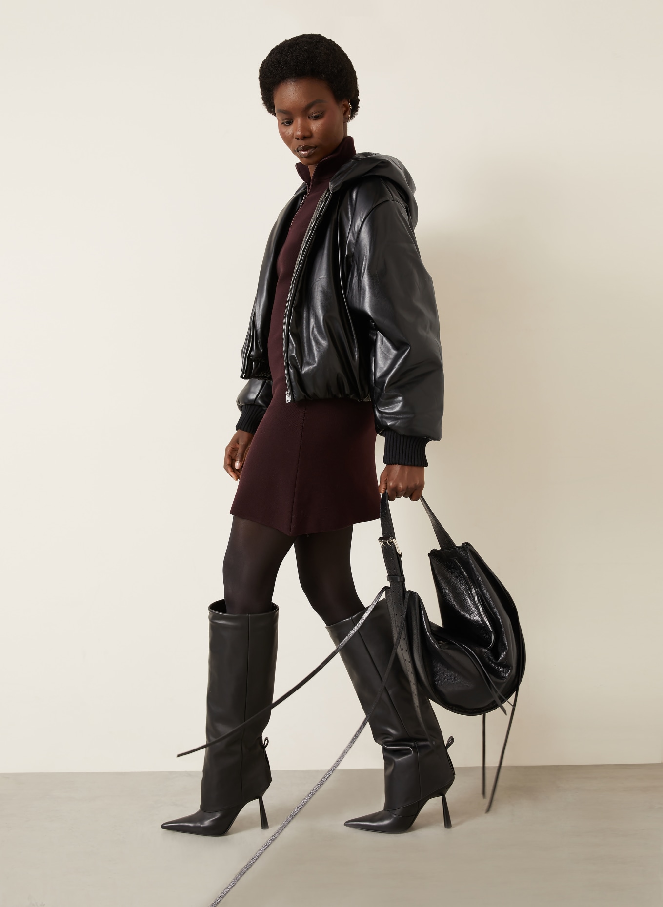 Courrèges Strickkleid aus Merinowolle: DUNKELROT