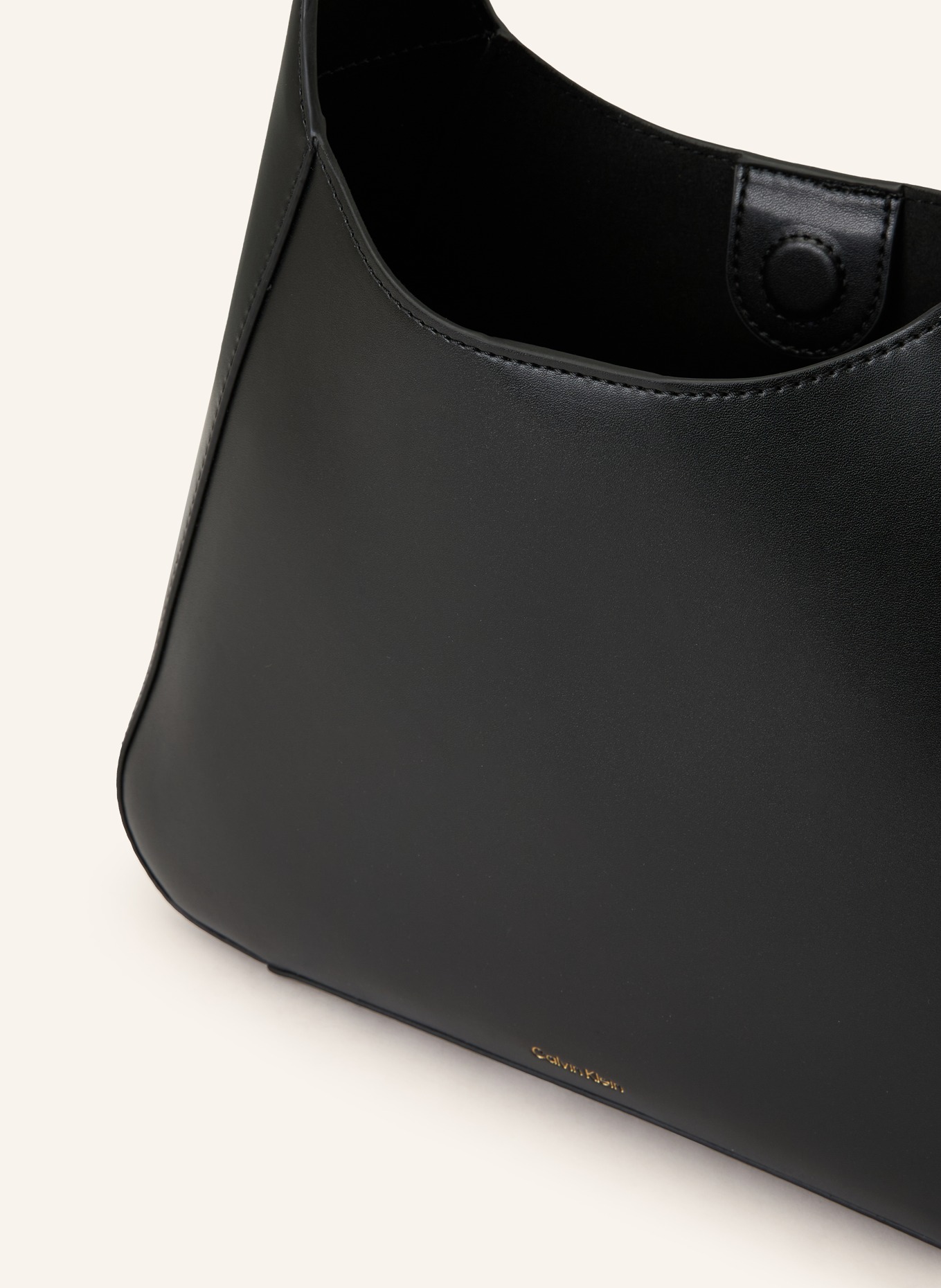 Calvin Klein Schultertasche mit Pouch: SCHWARZ