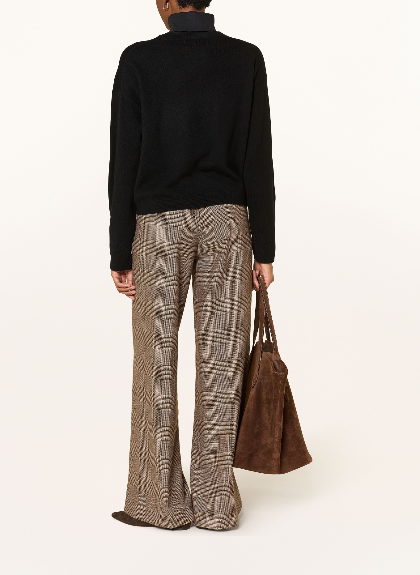 darling harbour Pullover: BLACK