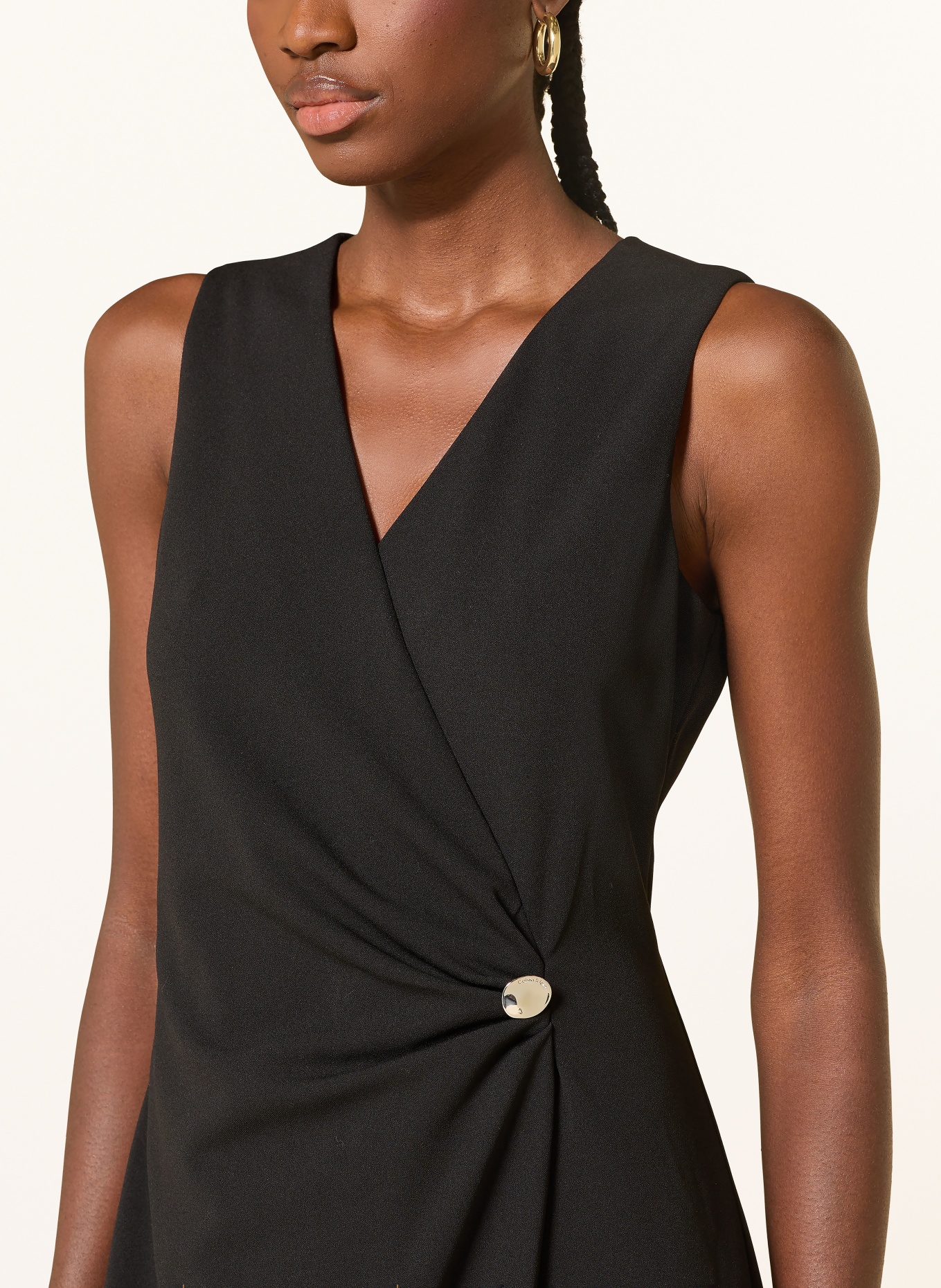 Calvin Klein Kleid in Wickeloptik: SCHWARZ