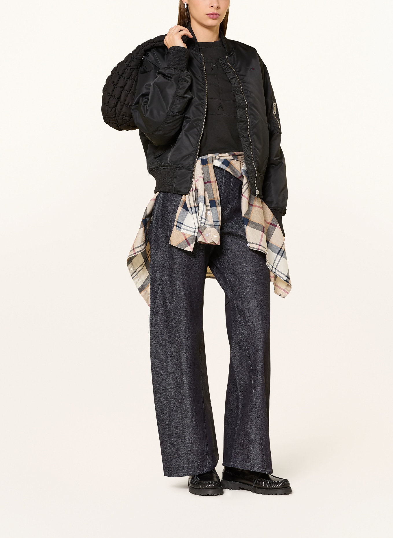 TOMMY JEANS T-Shirt: SCHWARZ