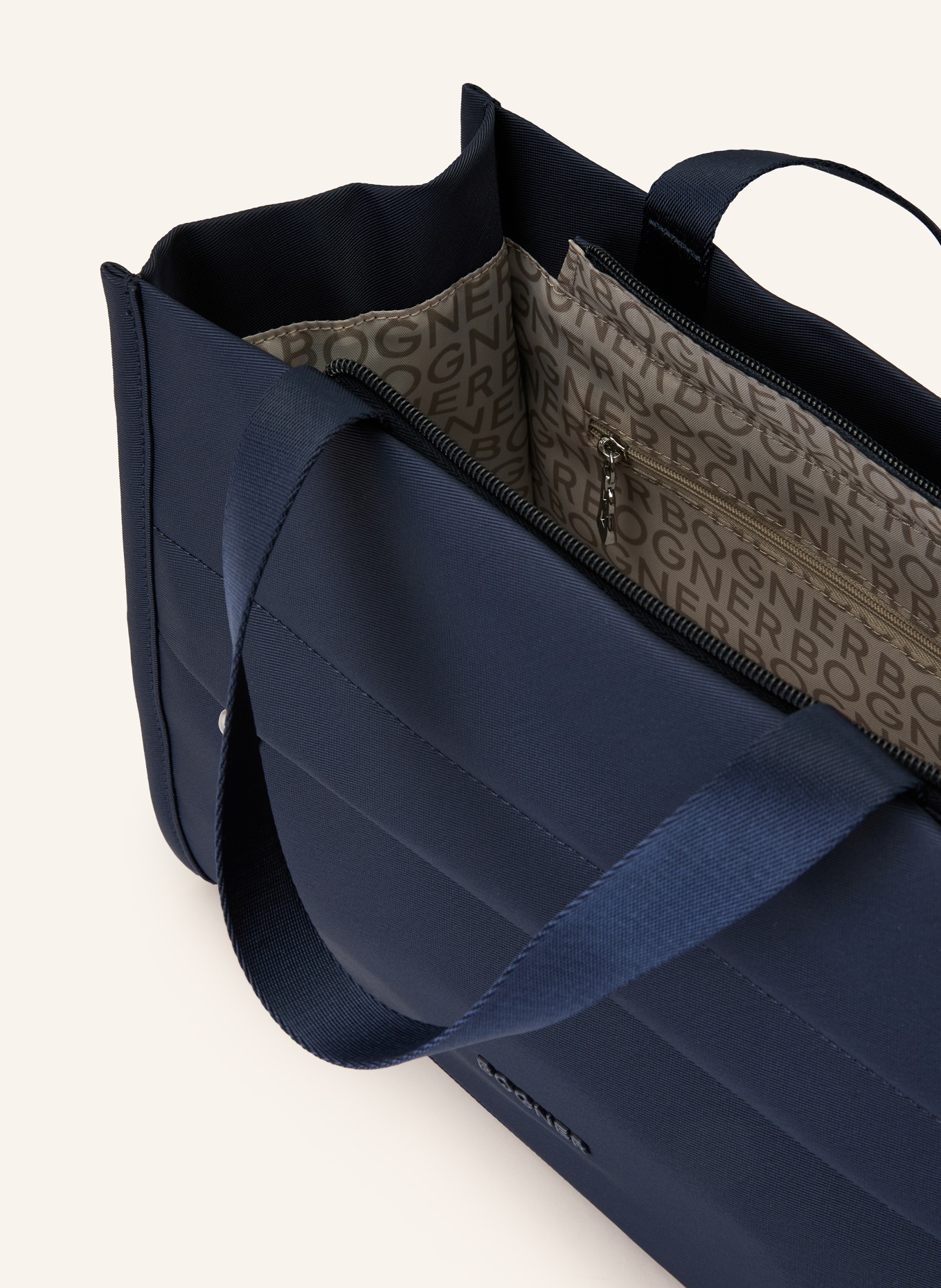 BOGNER Handtasche MAXON MAYLIN: DUNKELBLAU / SILBER