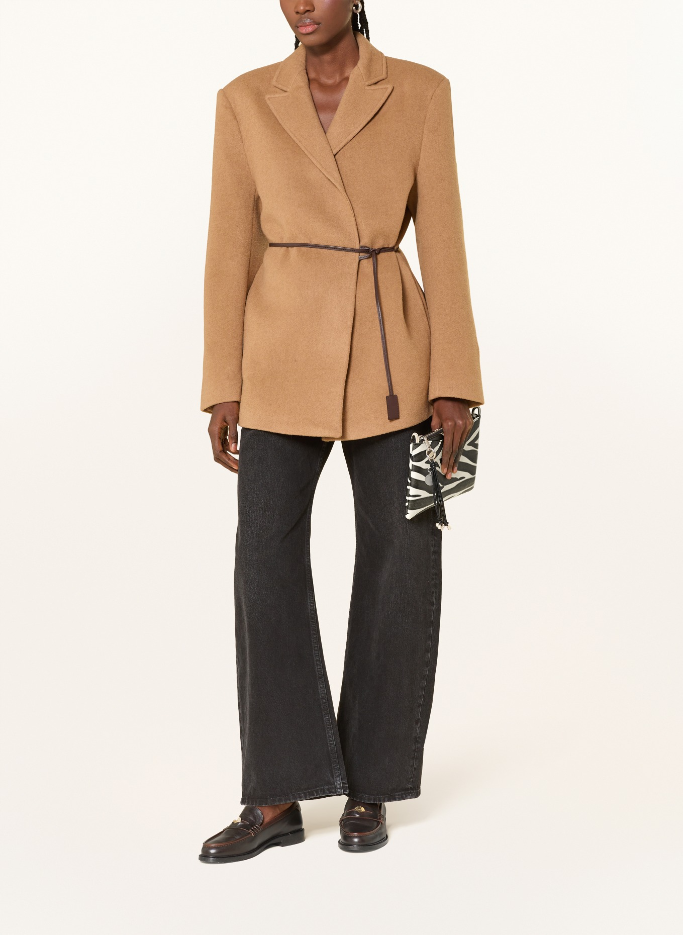 SEIDENFELT Schultertasche SANDVE: SCHWARZ / WEISS