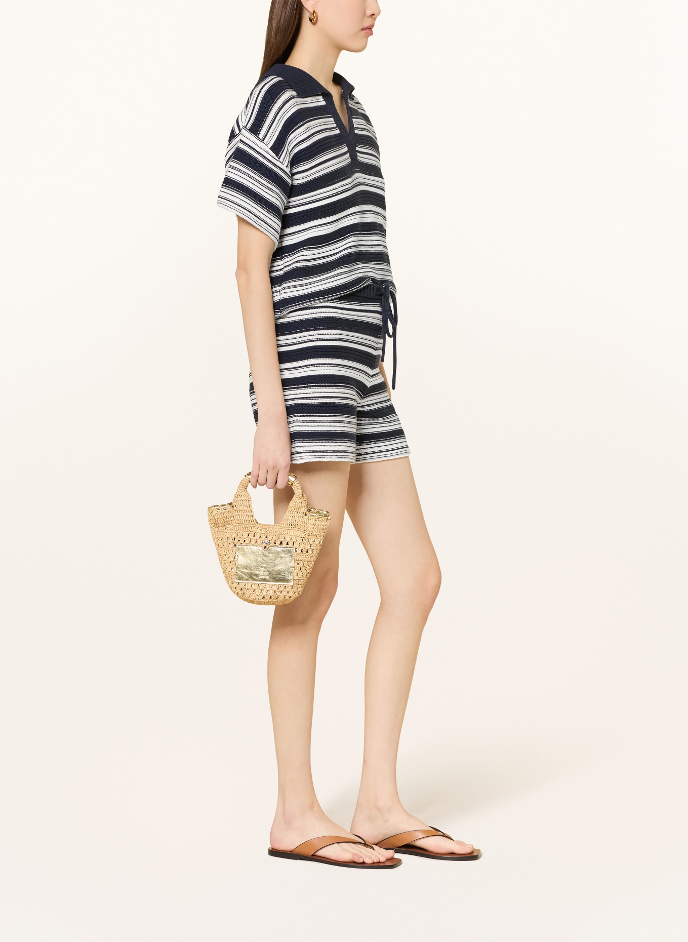 MRS & HUGS Strickshorts: WEISS / DUNKELBLAU