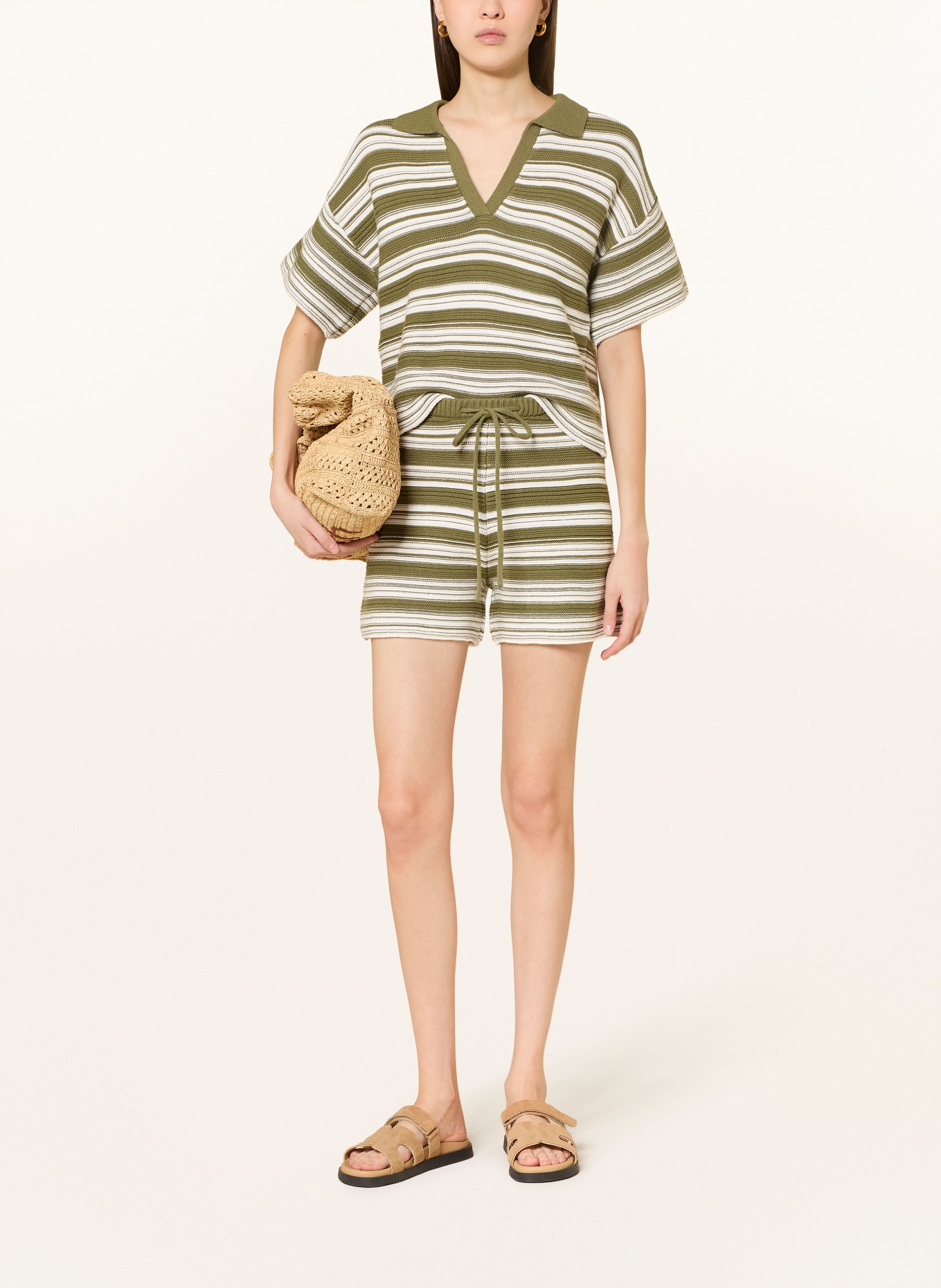 MRS & HUGS Strickshorts: WEISS / HELLGRÜN