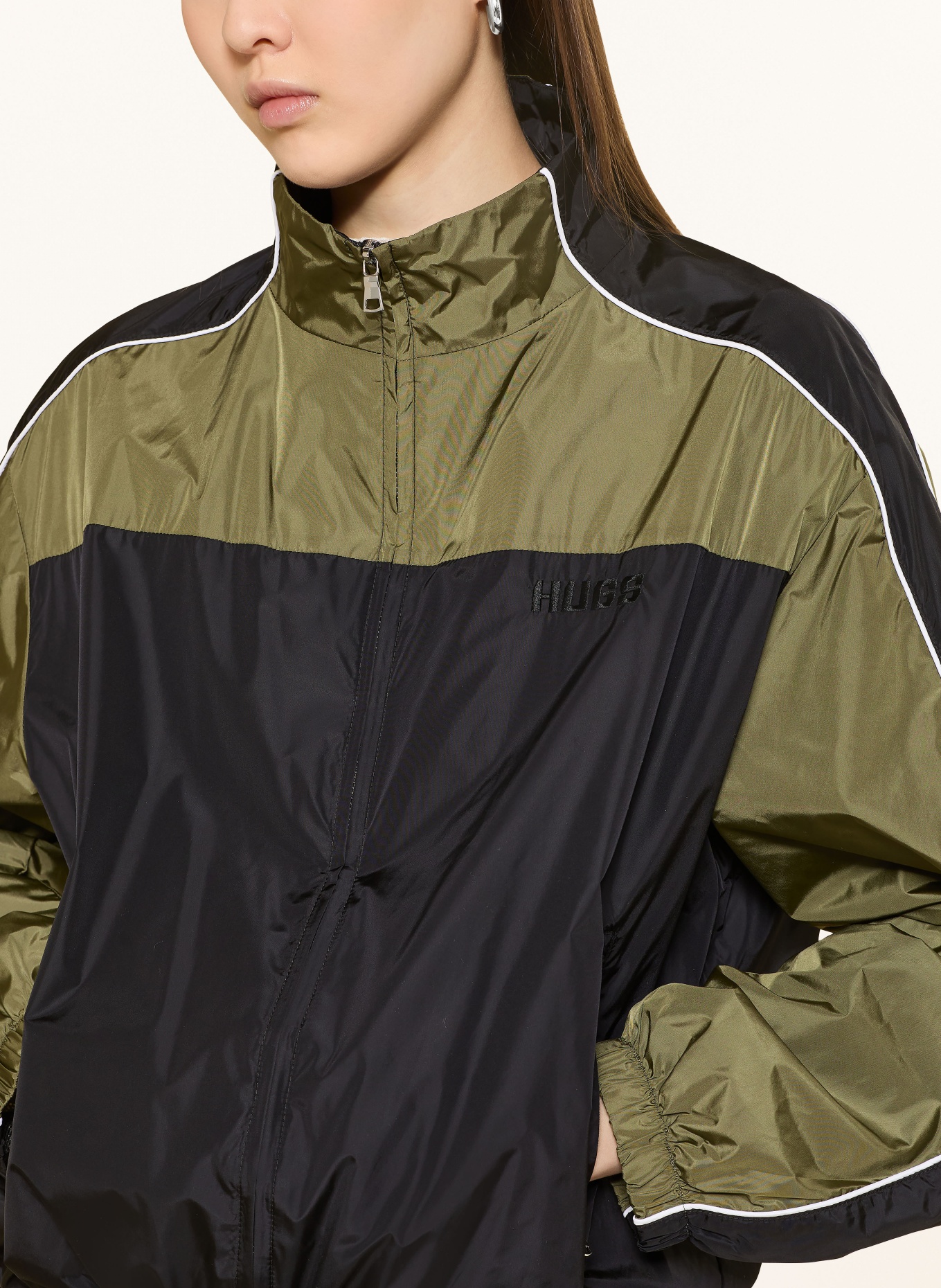 MRS & HUGS Jacke: SCHWARZ / OLIV