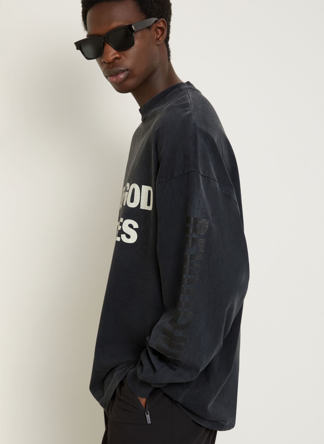 FEAR OF GOD Oversized-Longsleeve: DUNKELGRAU / WEISS