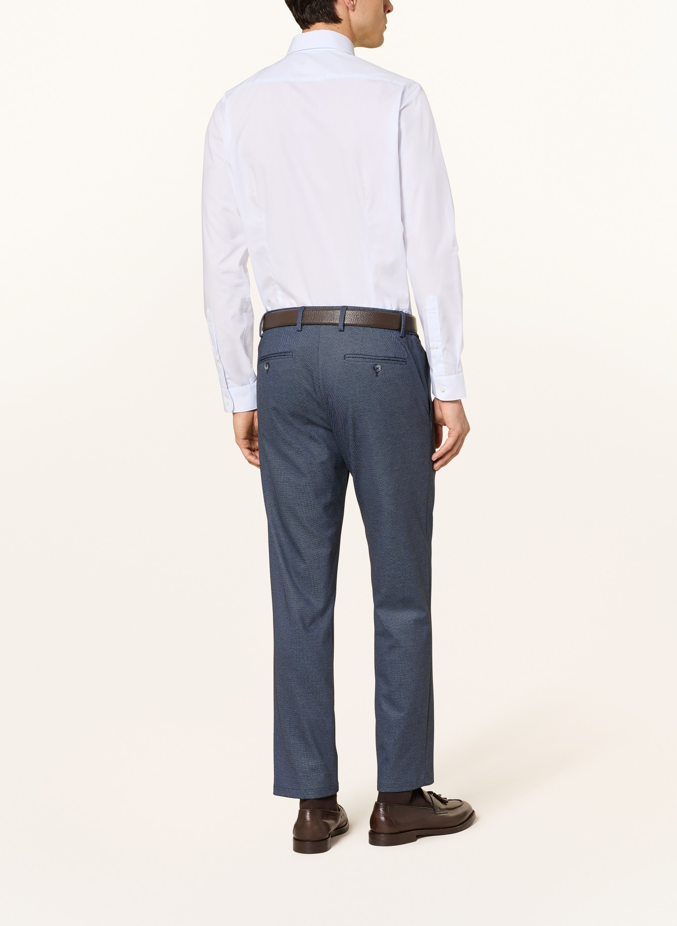 PAUL Košile Shaped Fit: BÍLÁ / TMAVĚ MODRÁ