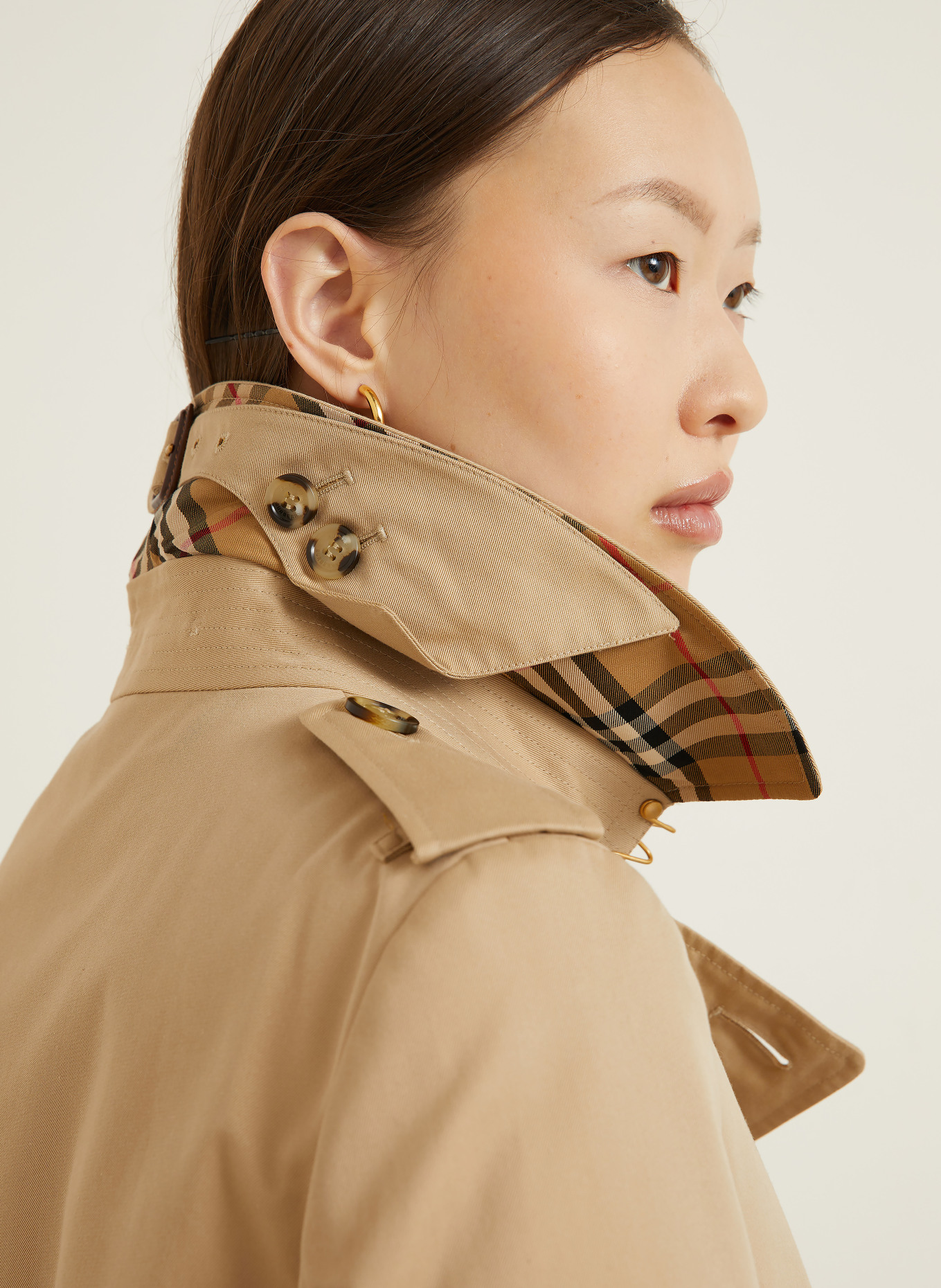 BURBERRY trenchcoat: BÉŽOVÁ