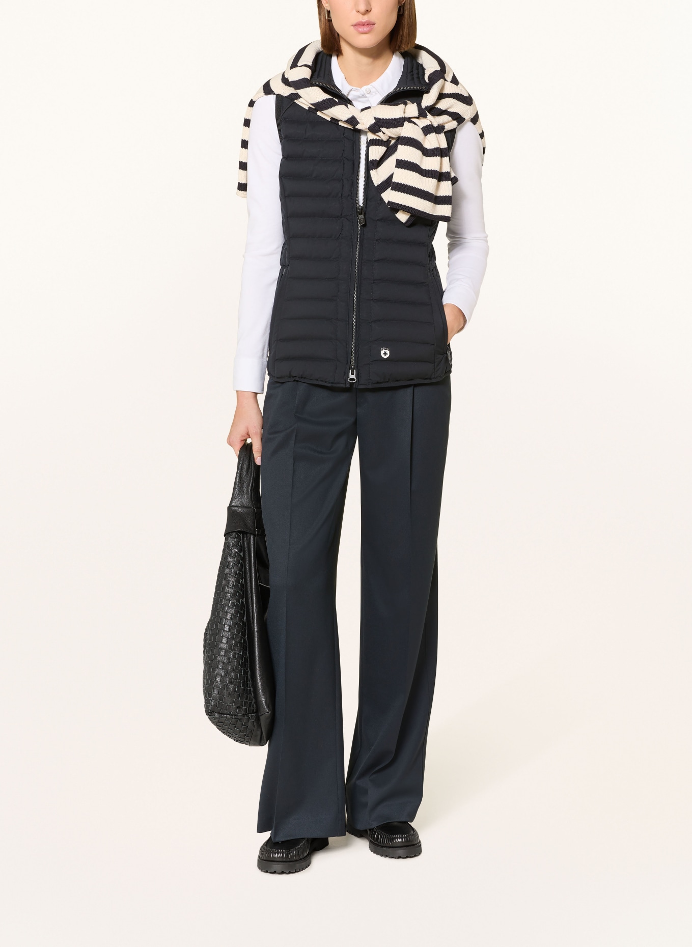 WELLENSTEYN prošívaná vesta: TMAVĚ MODRÁ