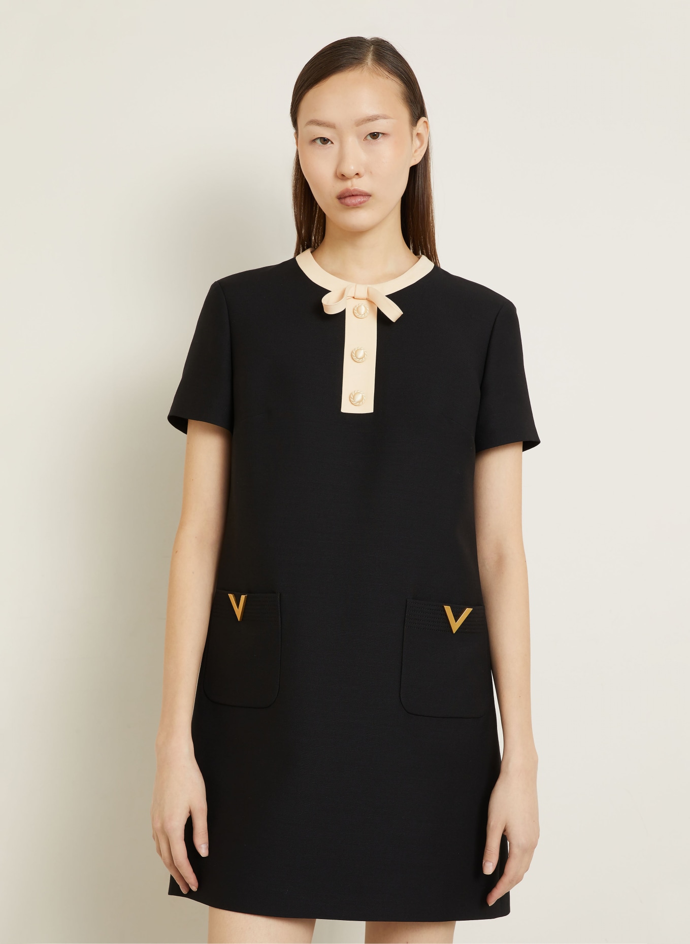 VALENTINO Etuikleid mit Seide: SCHWARZ / GOLD / CREME