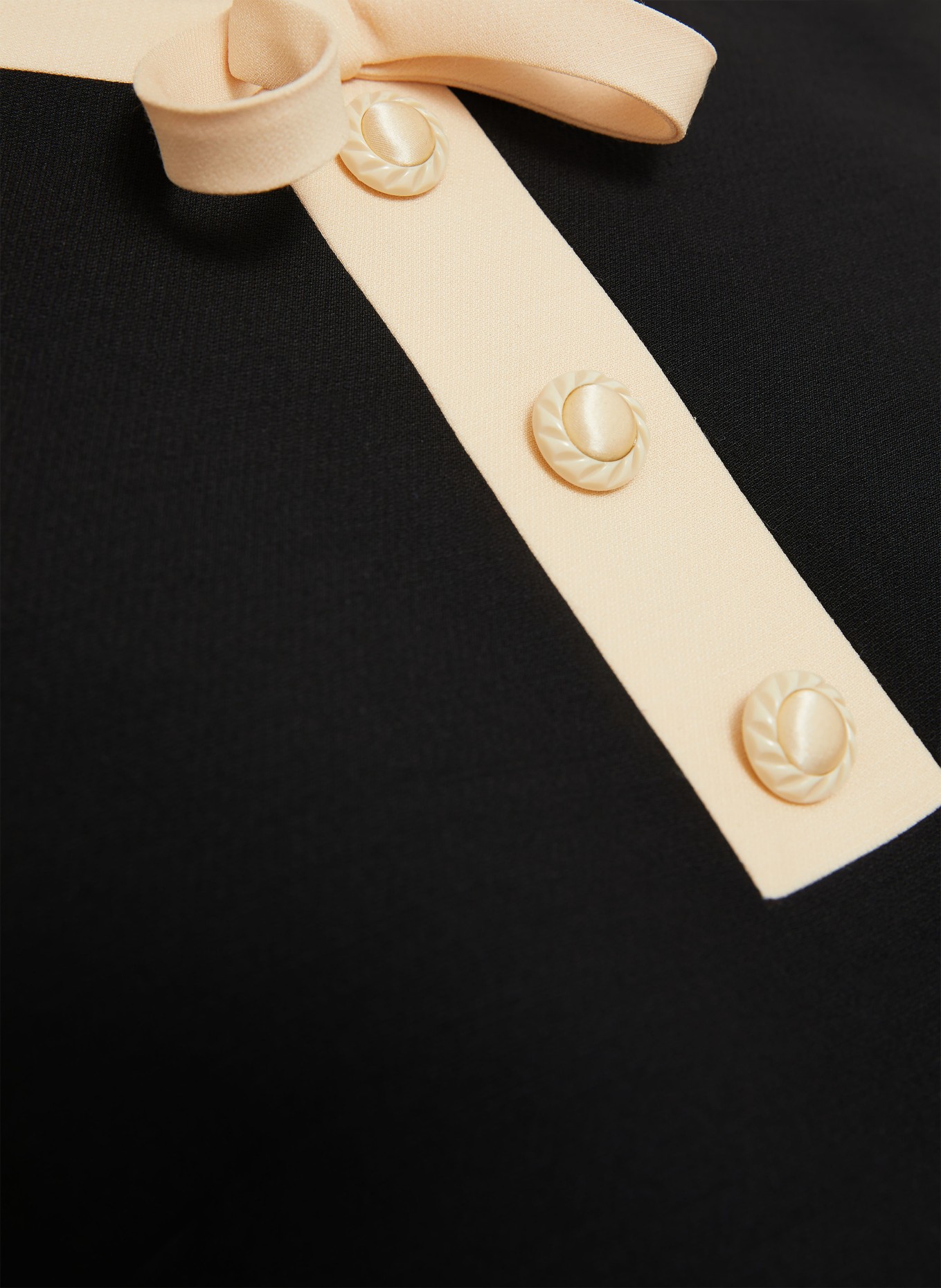 VALENTINO Etuikleid mit Seide: SCHWARZ / GOLD / CREME