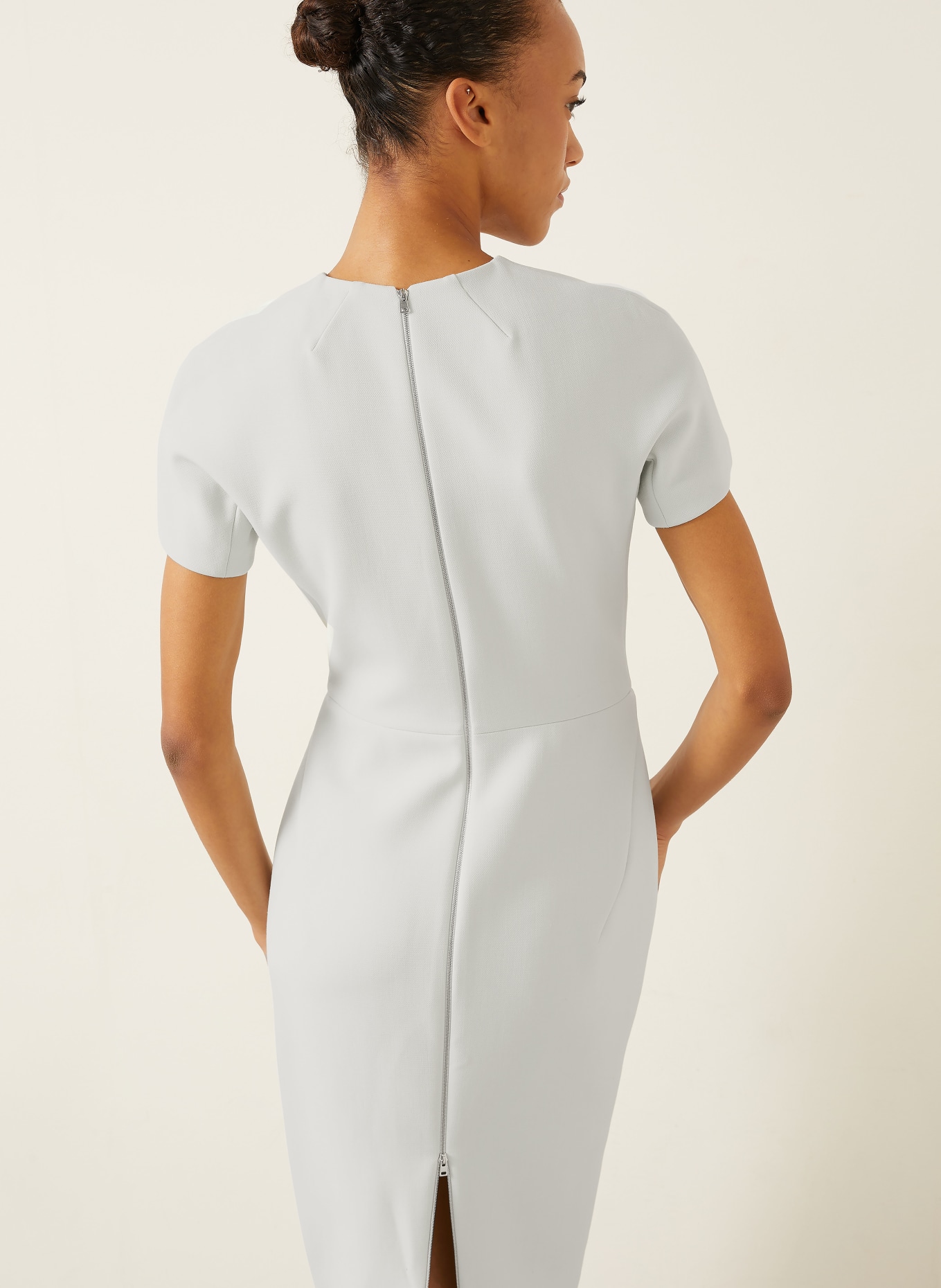 VICTORIA BECKHAM Etuikleid: ECRU / SILBER