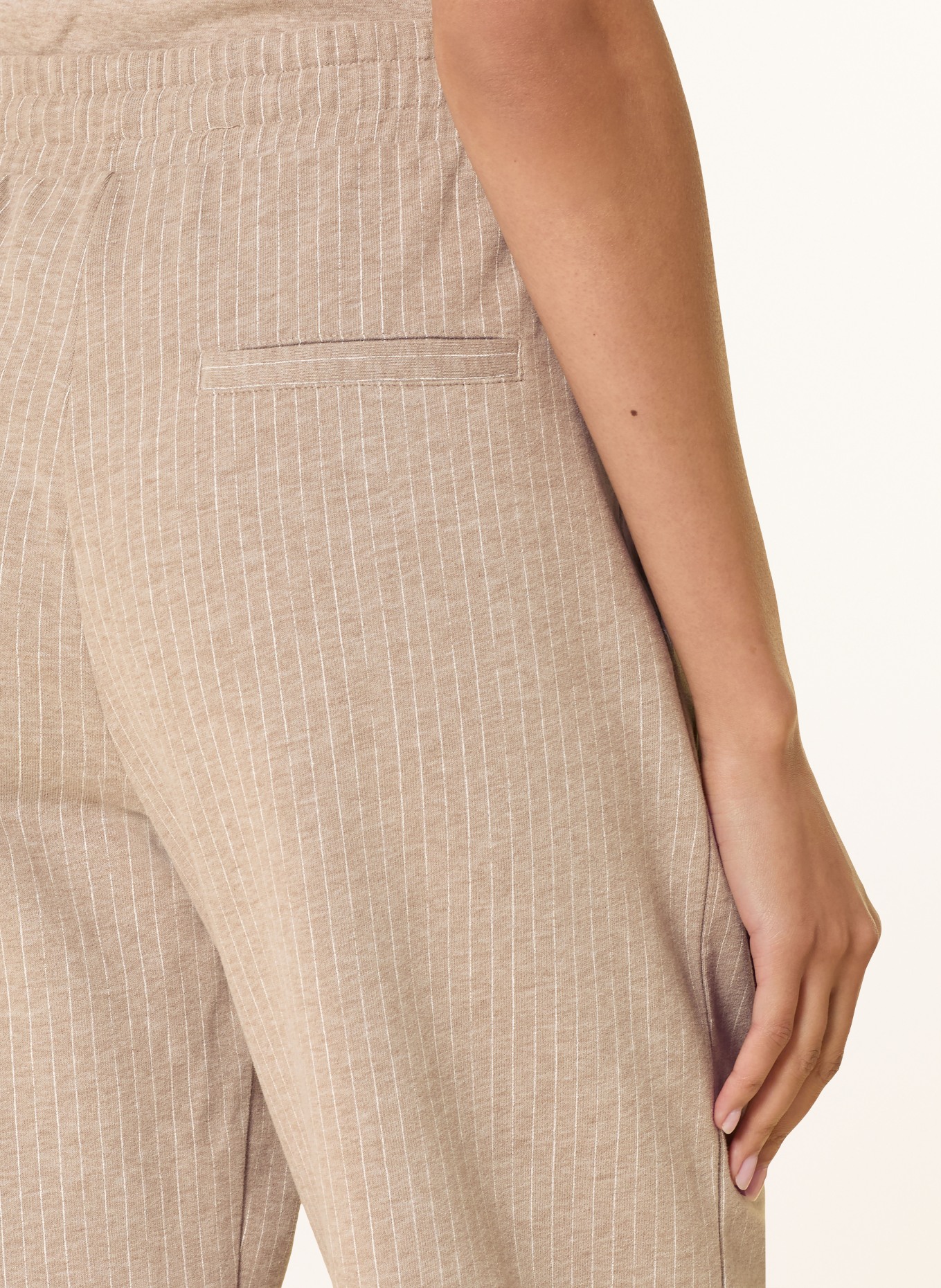 Juvia Pantalon de survêtement MARISA: BEIGE / BLANC