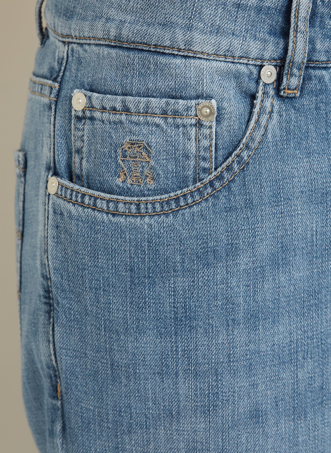 BRUNELLO CUCINELLI Jeans Traditional Fit: C1470 DENIM CHIARO OLD