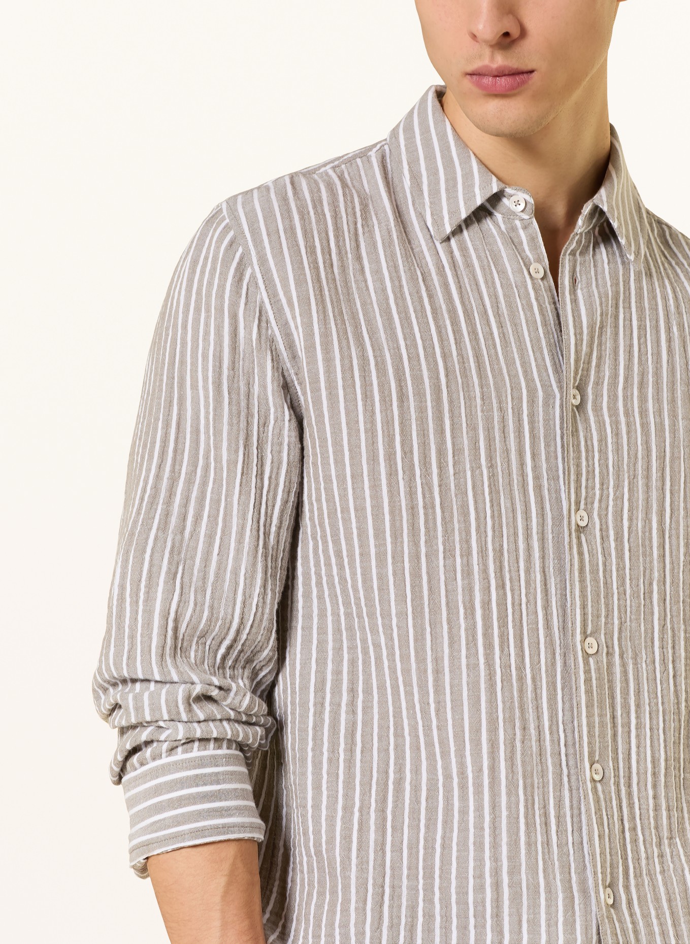 Juvia Regular fit muslin shirt: KHAKI / WHITE