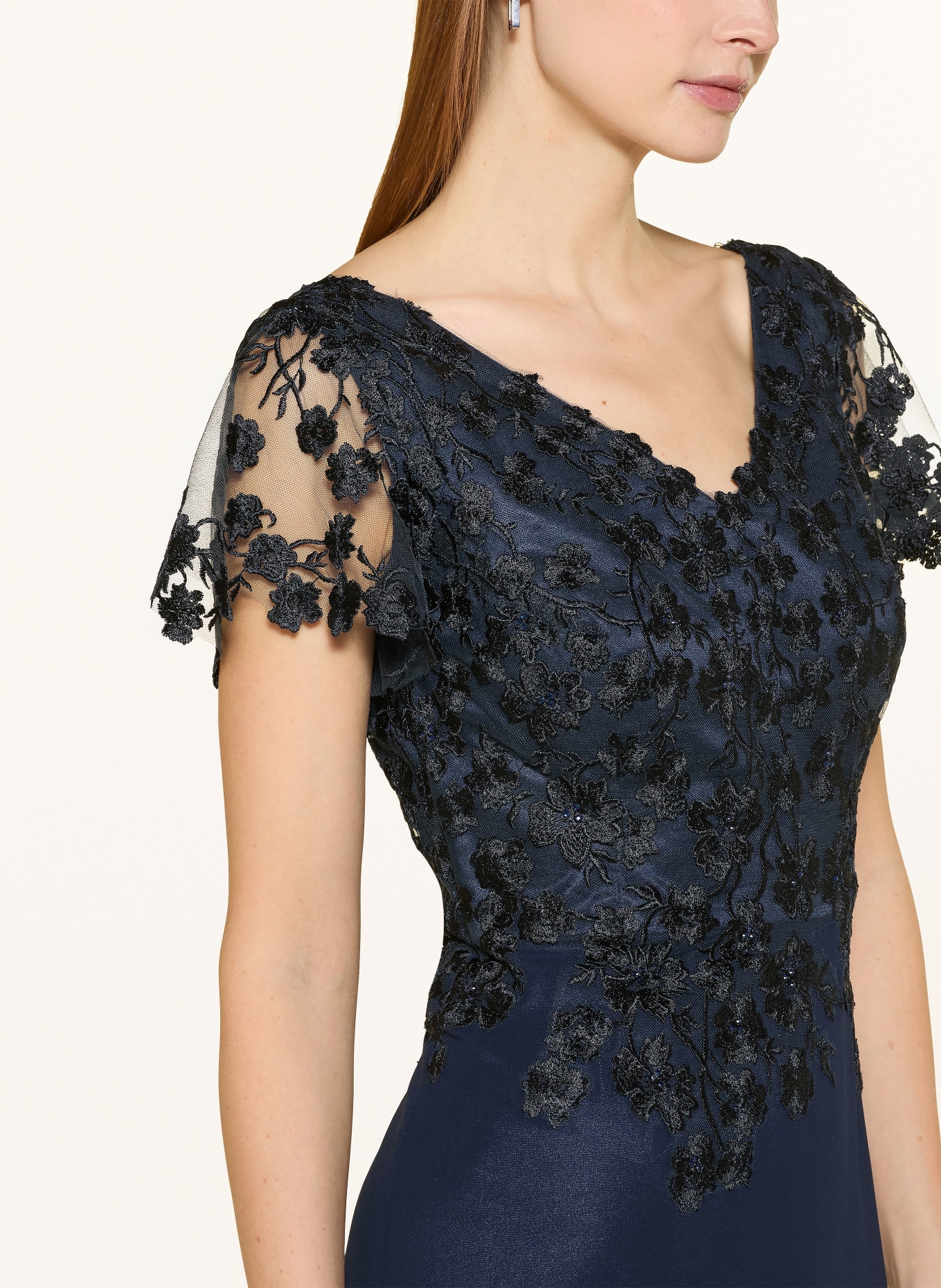 Vera Mont Abendkleid mit Spitze: DUNKELBLAU