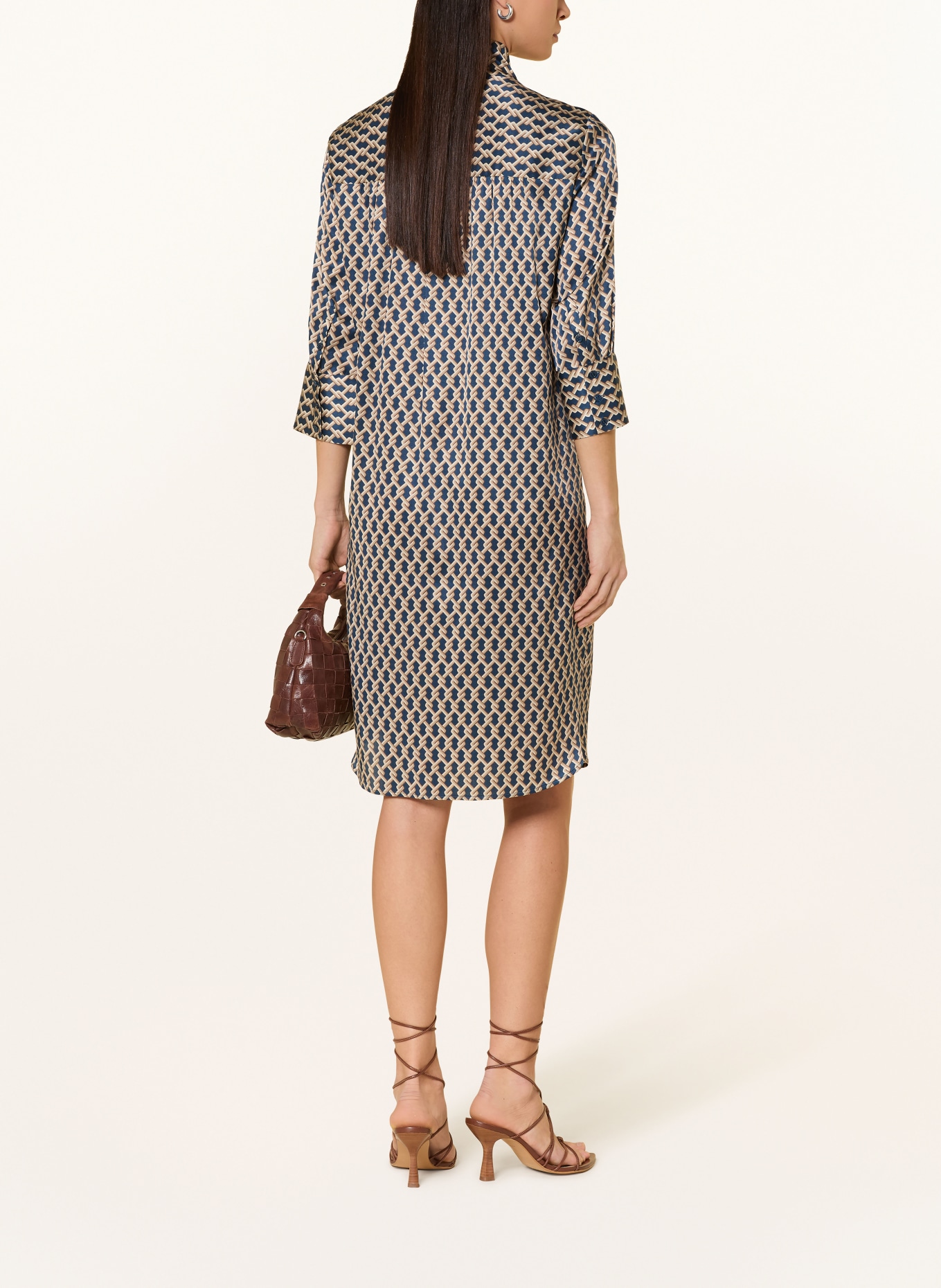 dea kudibal Hedvábné šaty KAMILLESDEA s 3/4 rukávem: TMAVĚ MODRÁ / BÉŽOVÁ