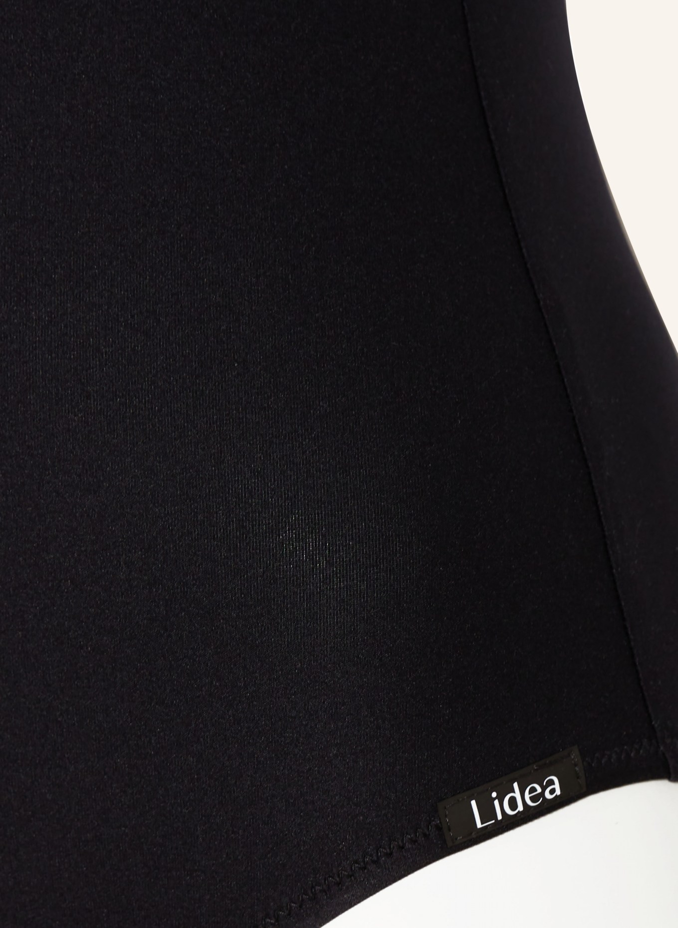 Lidea Badeanzug THE EASY FIT SUIT: SCHWARZ