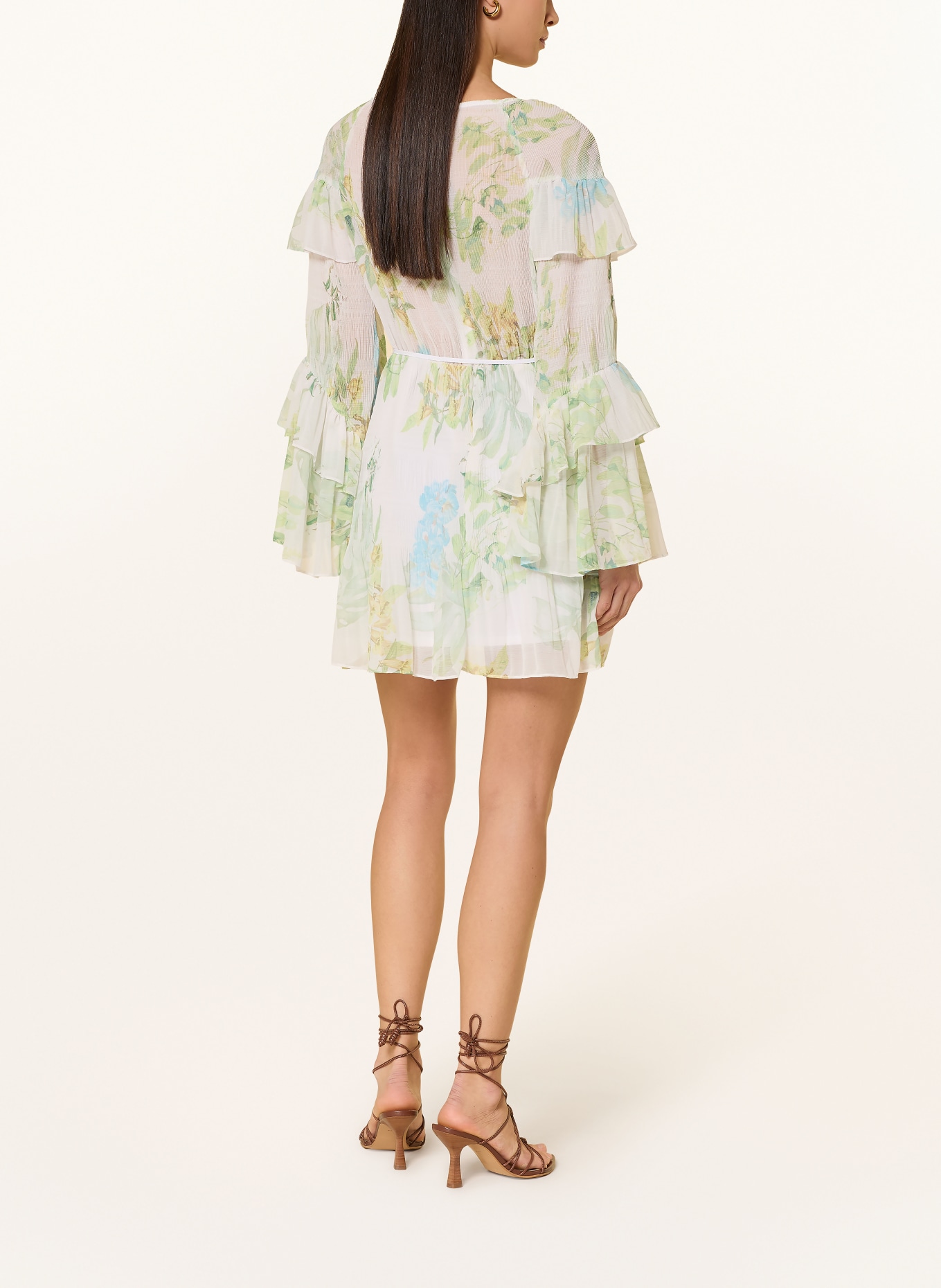 GUESS Šaty LAURENCE s volánky: KRÉMOVÁ / SVĚTLE ZELENÁ