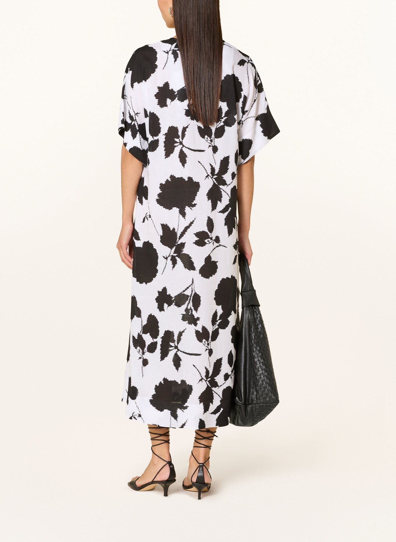 MARYAN MEHLHORN Plážové šaty FLORASCAPE s lnem: BÍLÁ / ČERNÁ