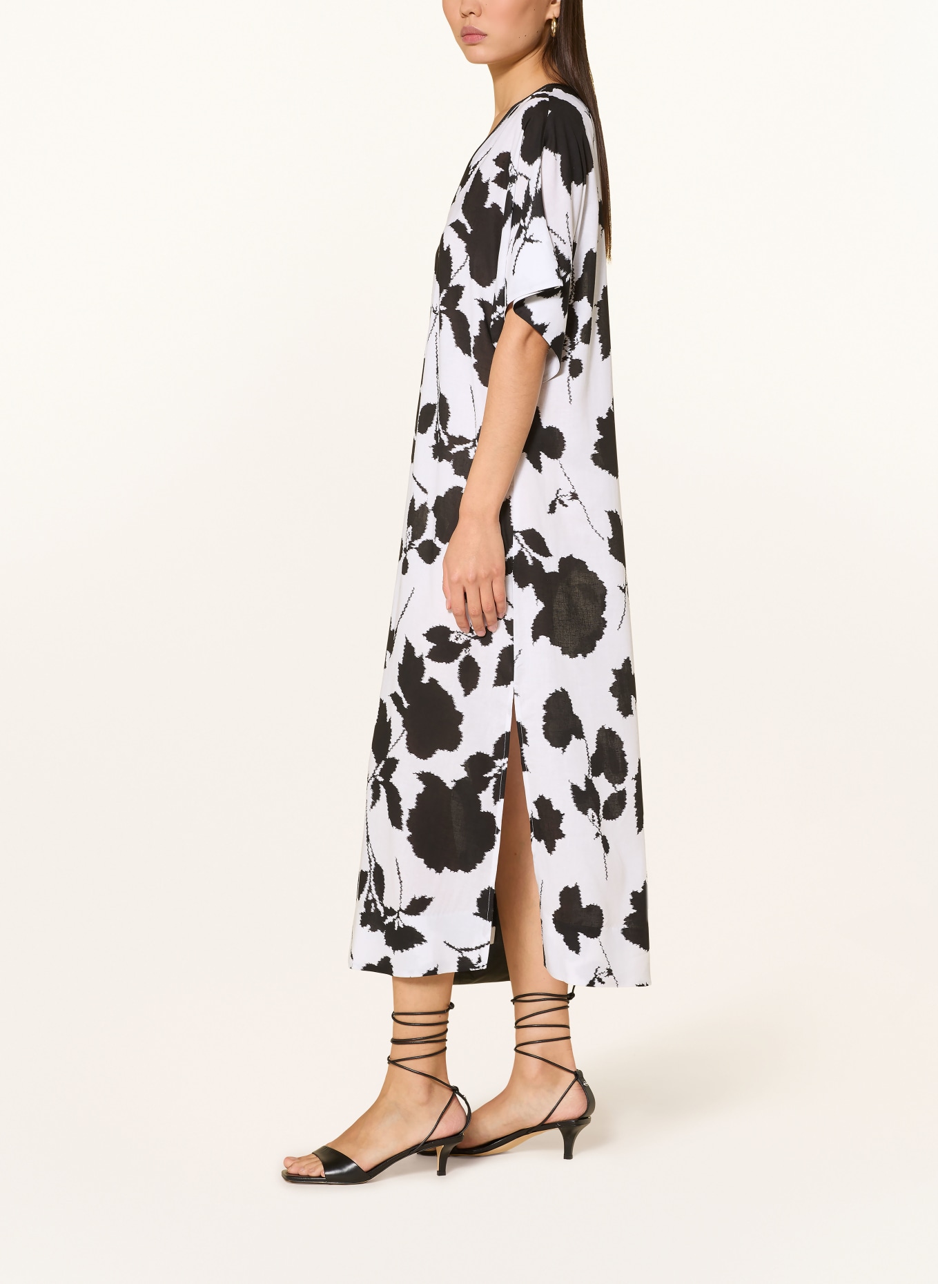 MARYAN MEHLHORN Plážové šaty FLORASCAPE s lnem: BÍLÁ / ČERNÁ